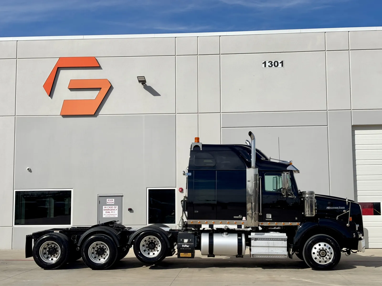 2021 Western Star 4900 — photo 3