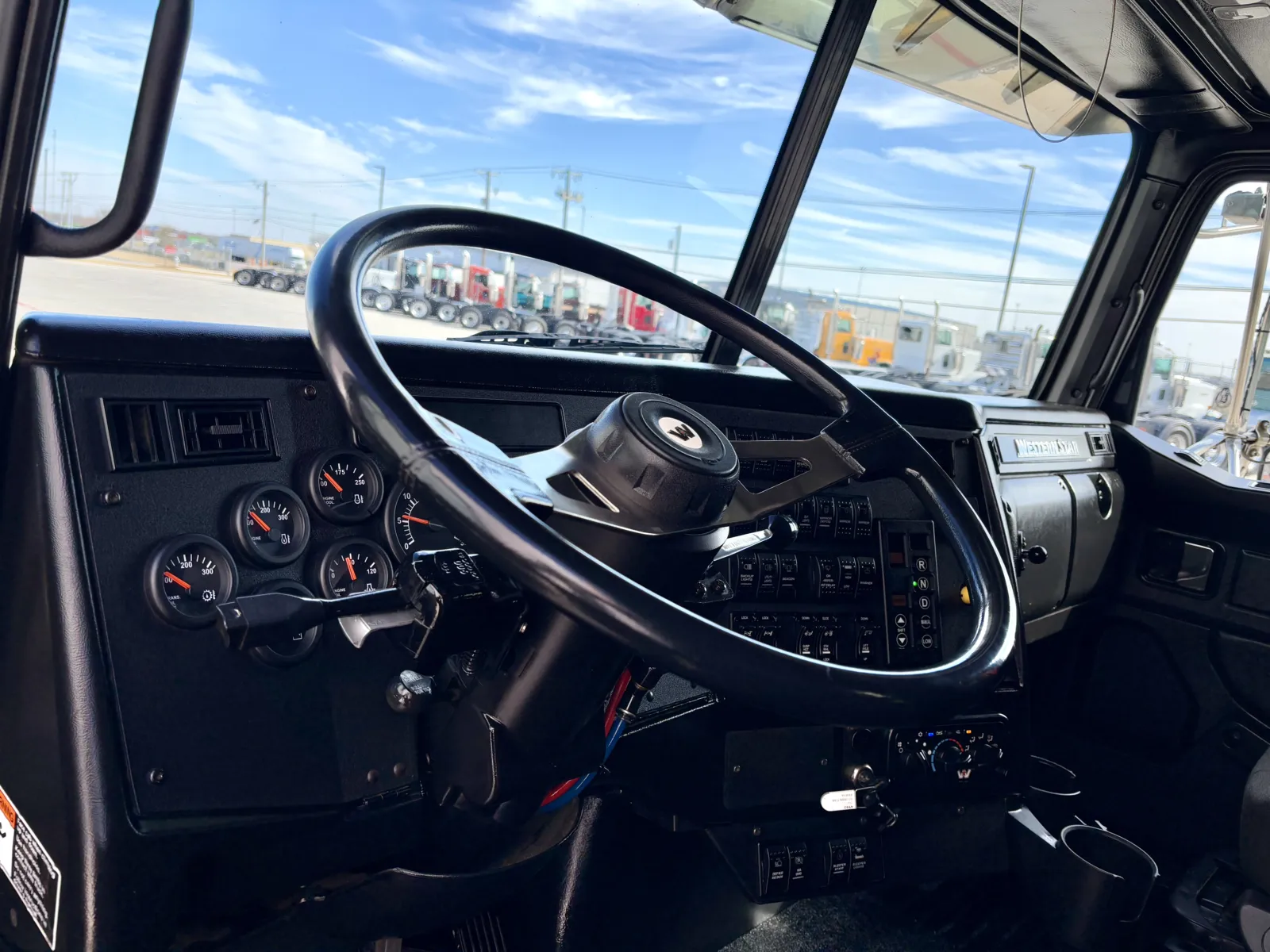 2021 Western Star 4900 — photo 15