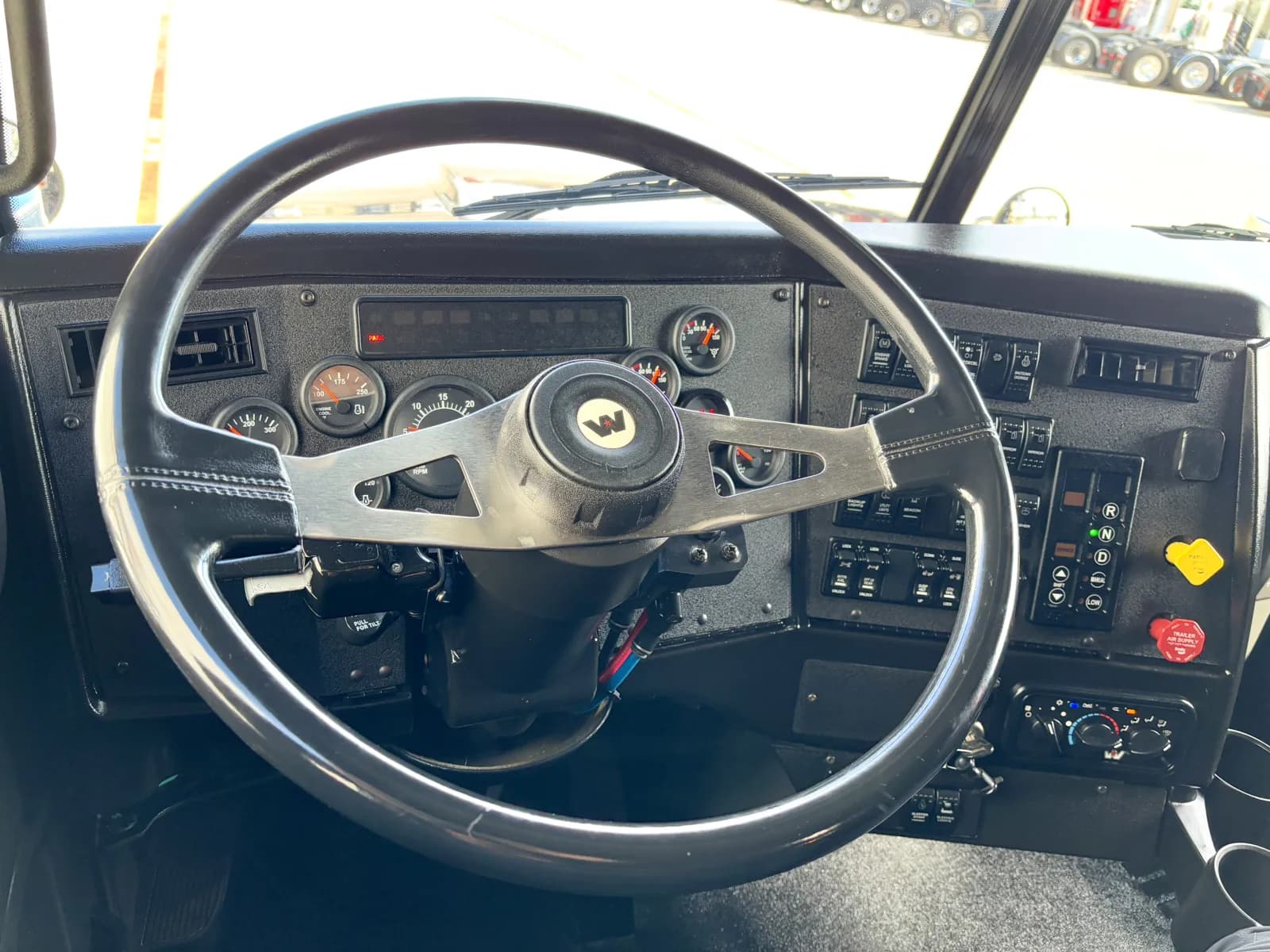 2021 Western Star 4900 — photo 16