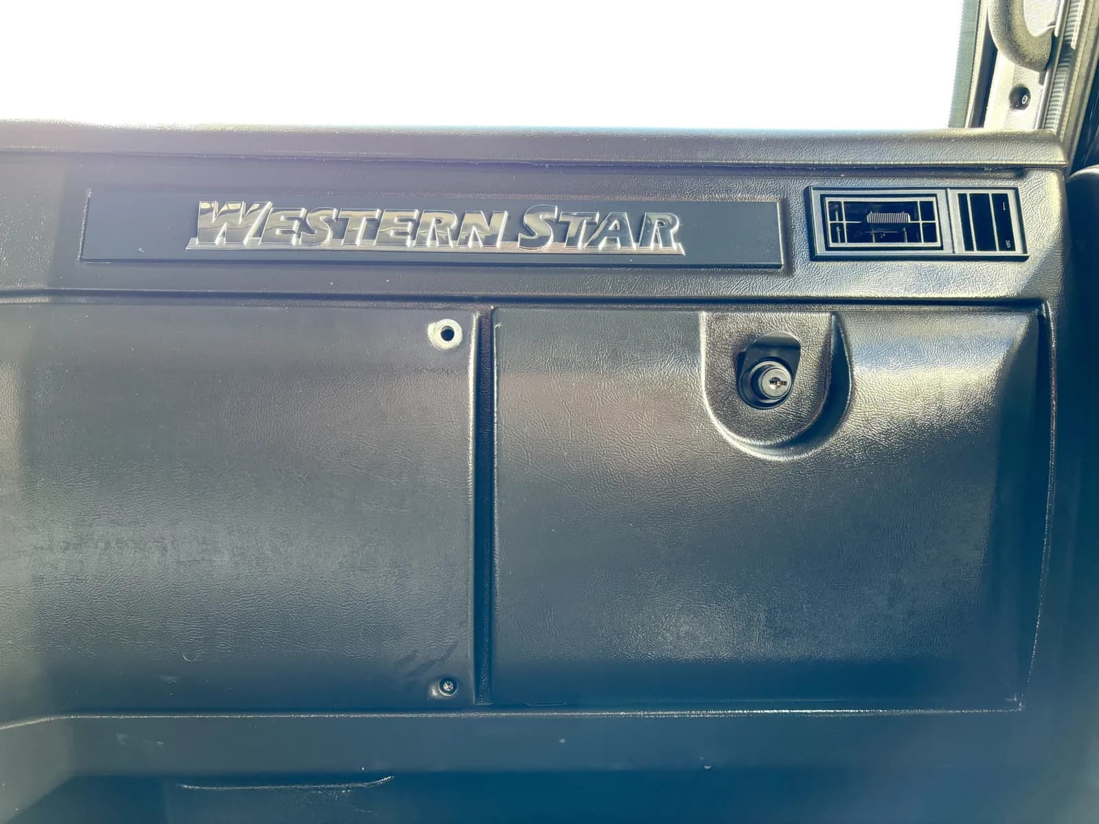 2021 Western Star 4900 — photo 19