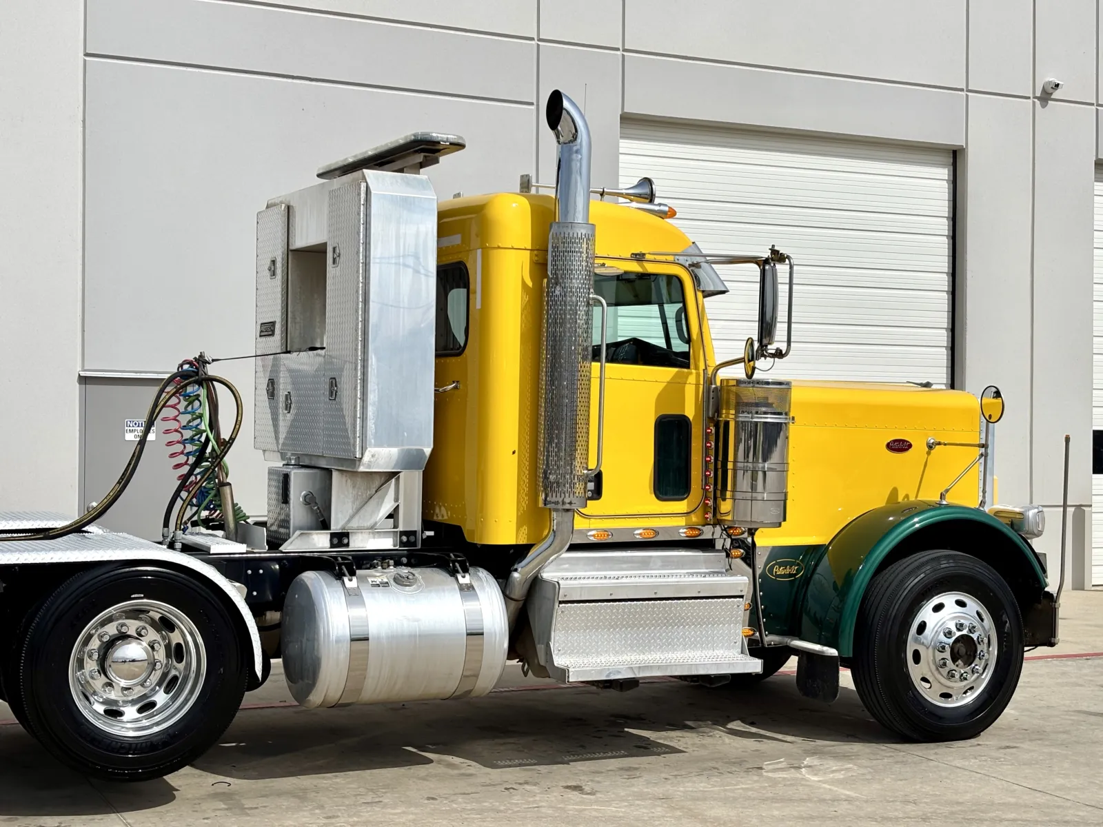 2022 Peterbilt 389 — photo 7