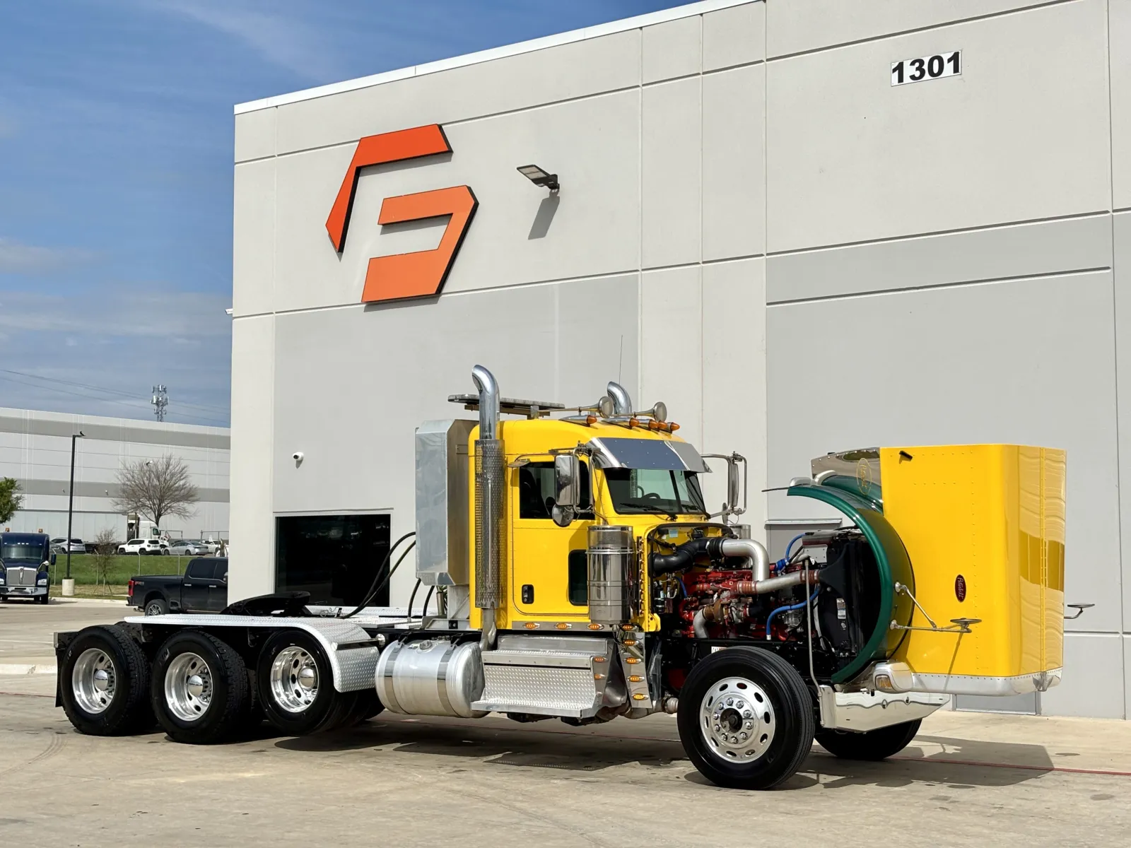 2022 Peterbilt 389 — photo 9
