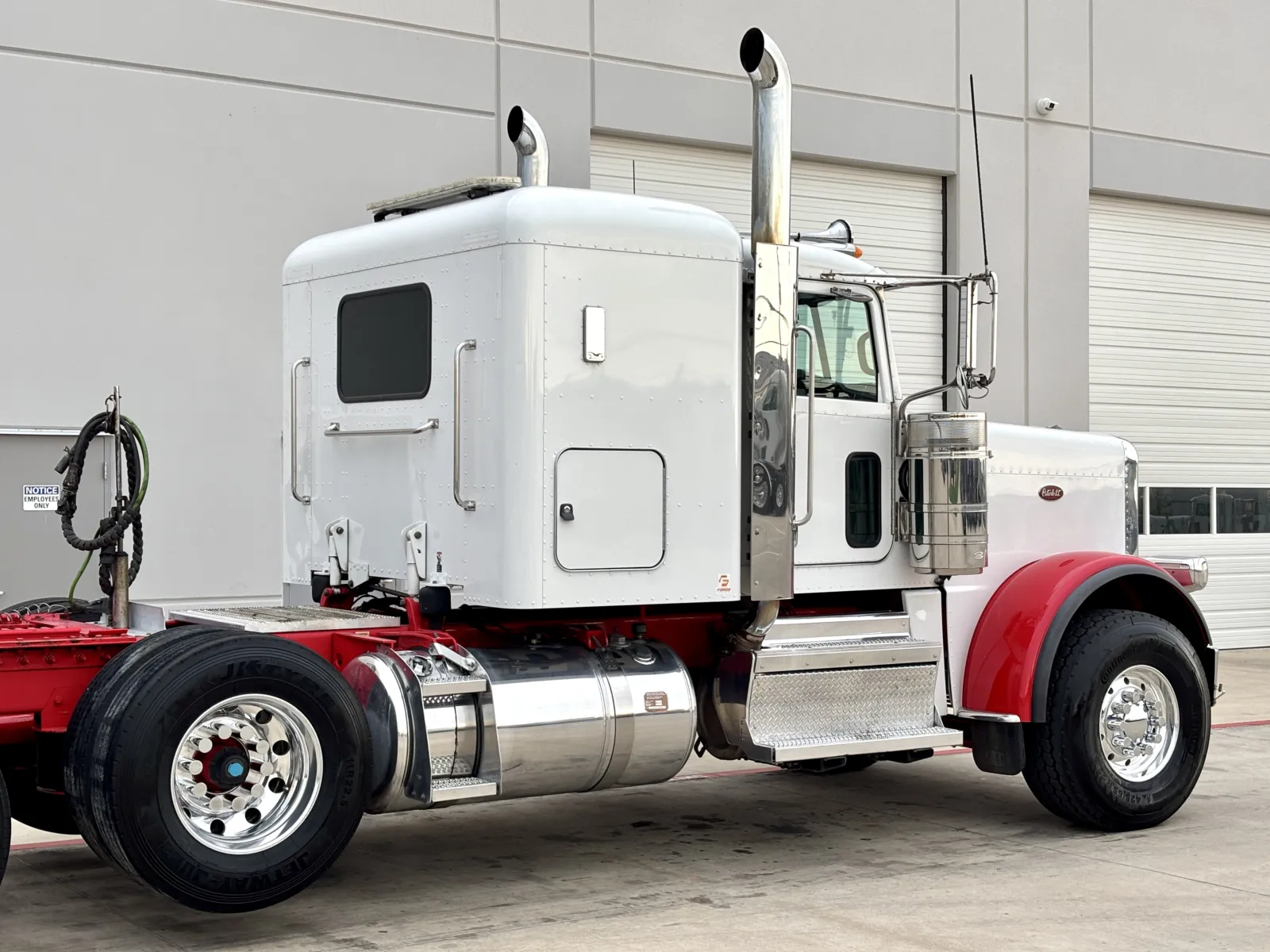 2021 Peterbilt 389 — photo 7