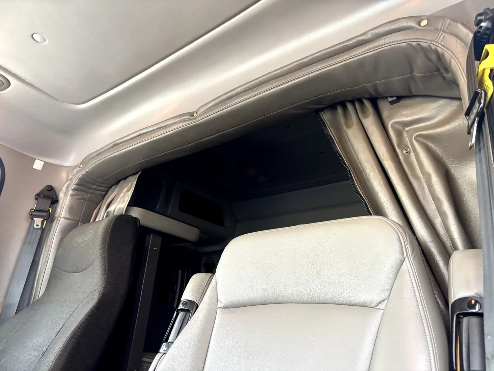 2021 Peterbilt 389 — photo 20