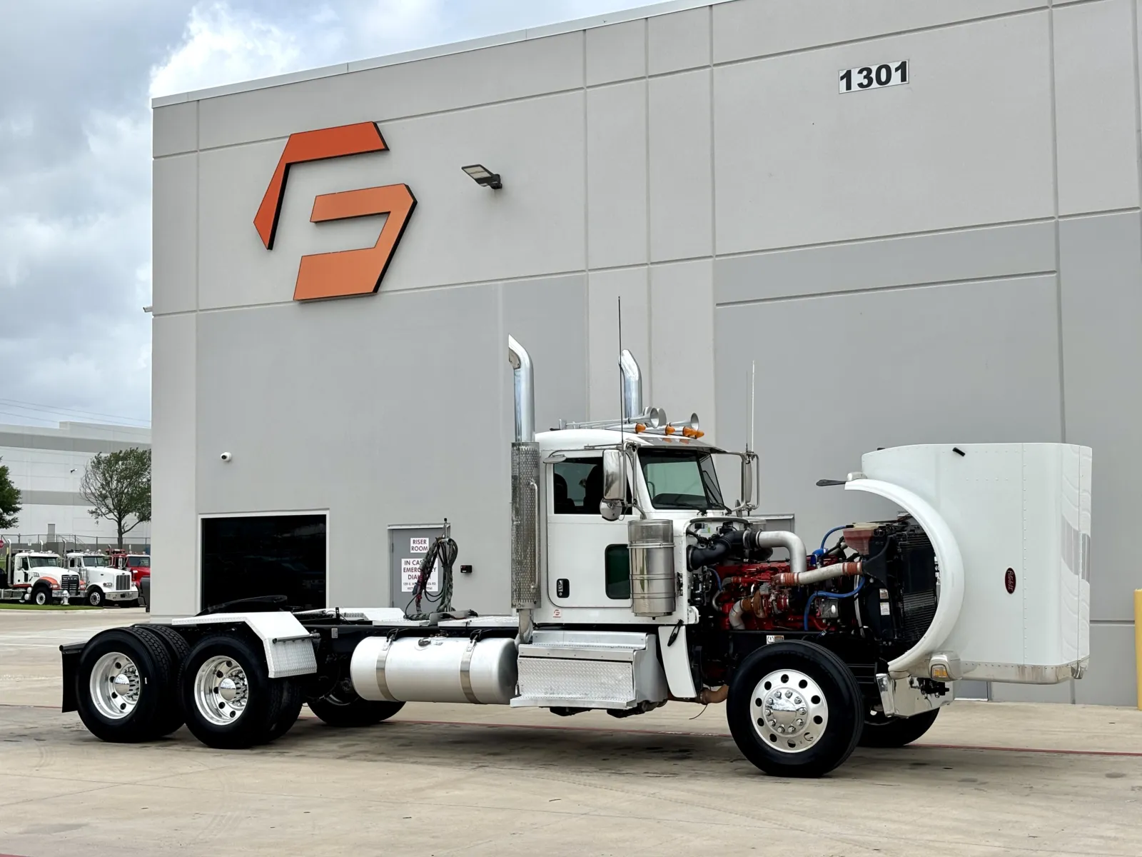 2020 Peterbilt 389 — photo 9