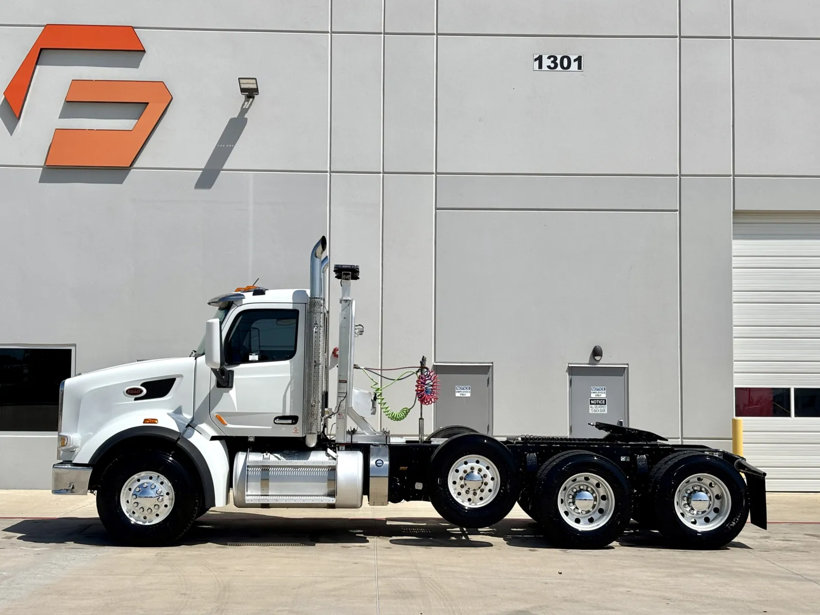 2019 Peterbilt 567 — photo 4