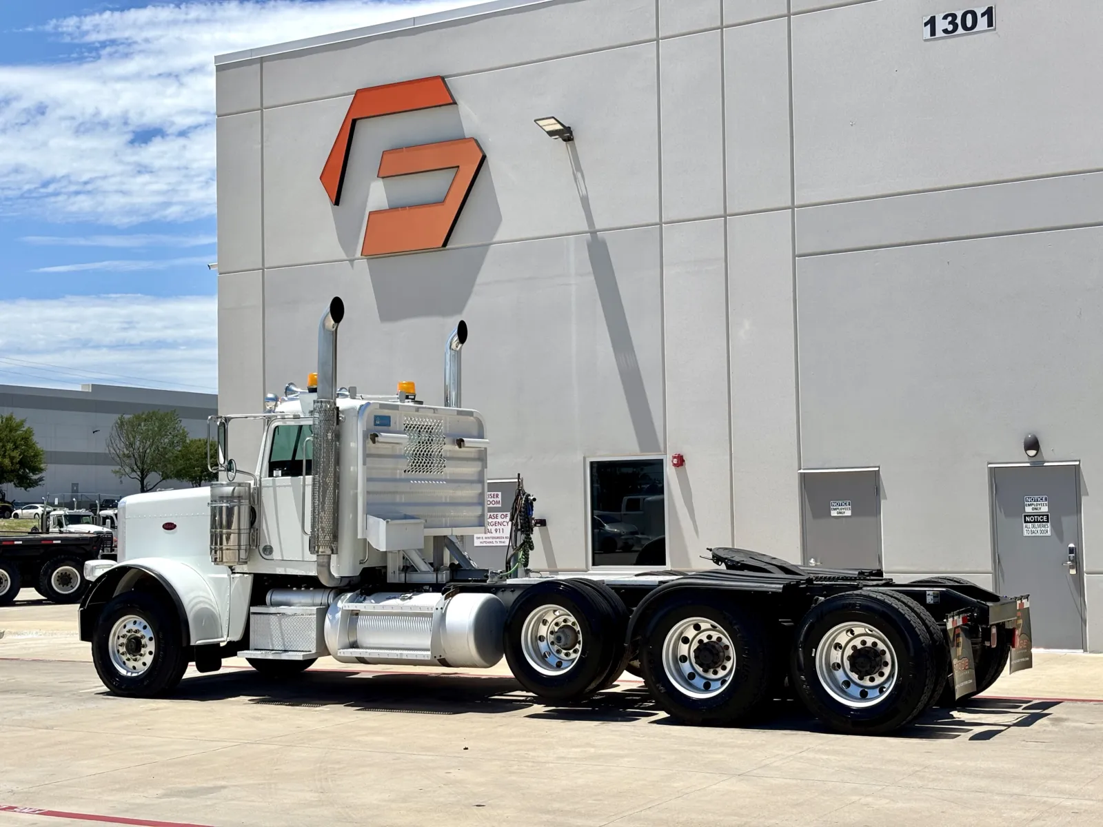 2015 Peterbilt 389 — photo 6