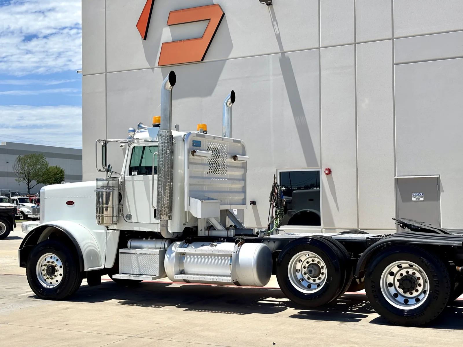 2015 Peterbilt 389 — photo 8