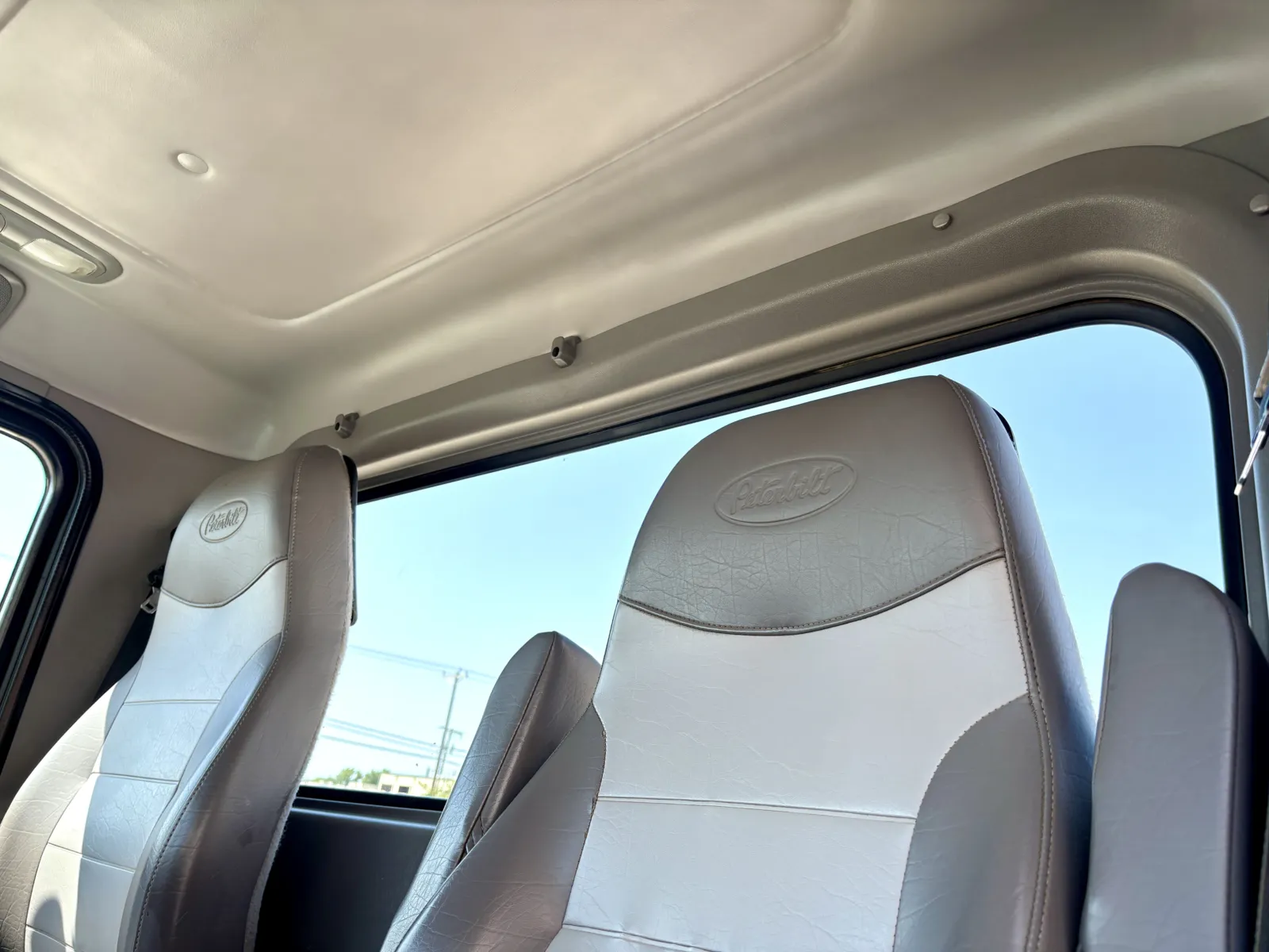 2014 Peterbilt 365 — photo 20