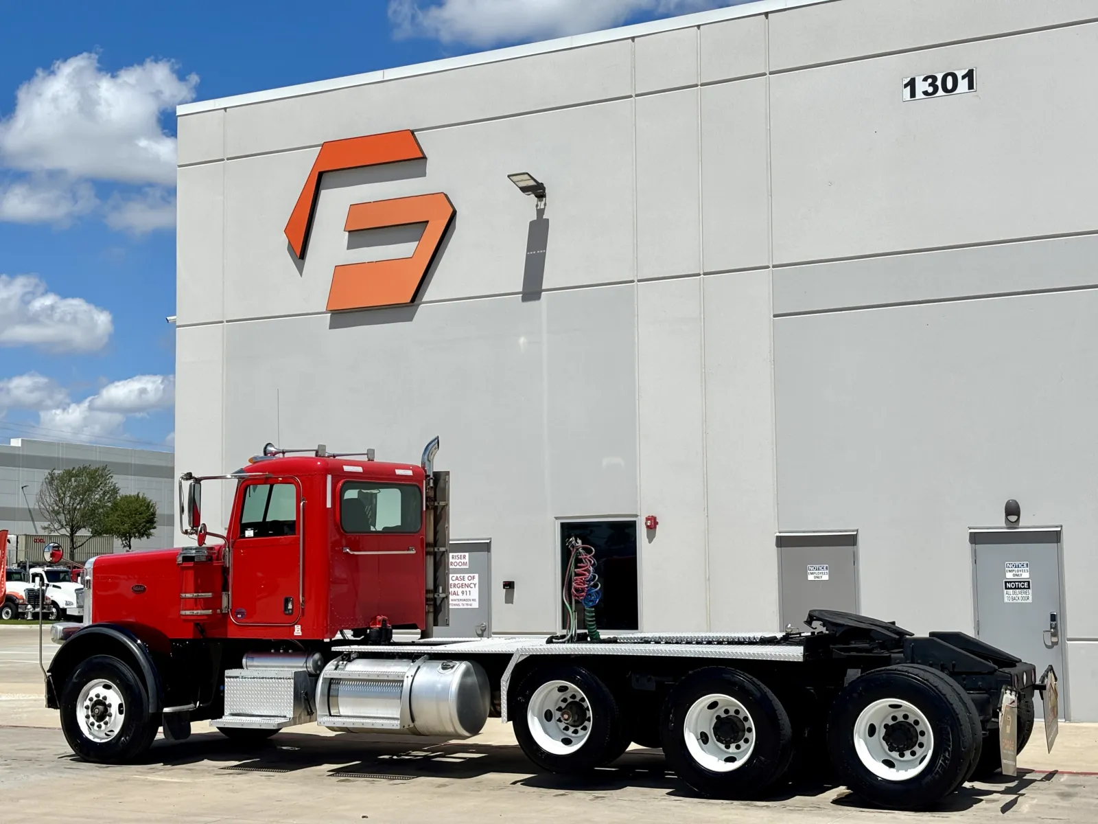 2015 Peterbilt 389 — photo 6