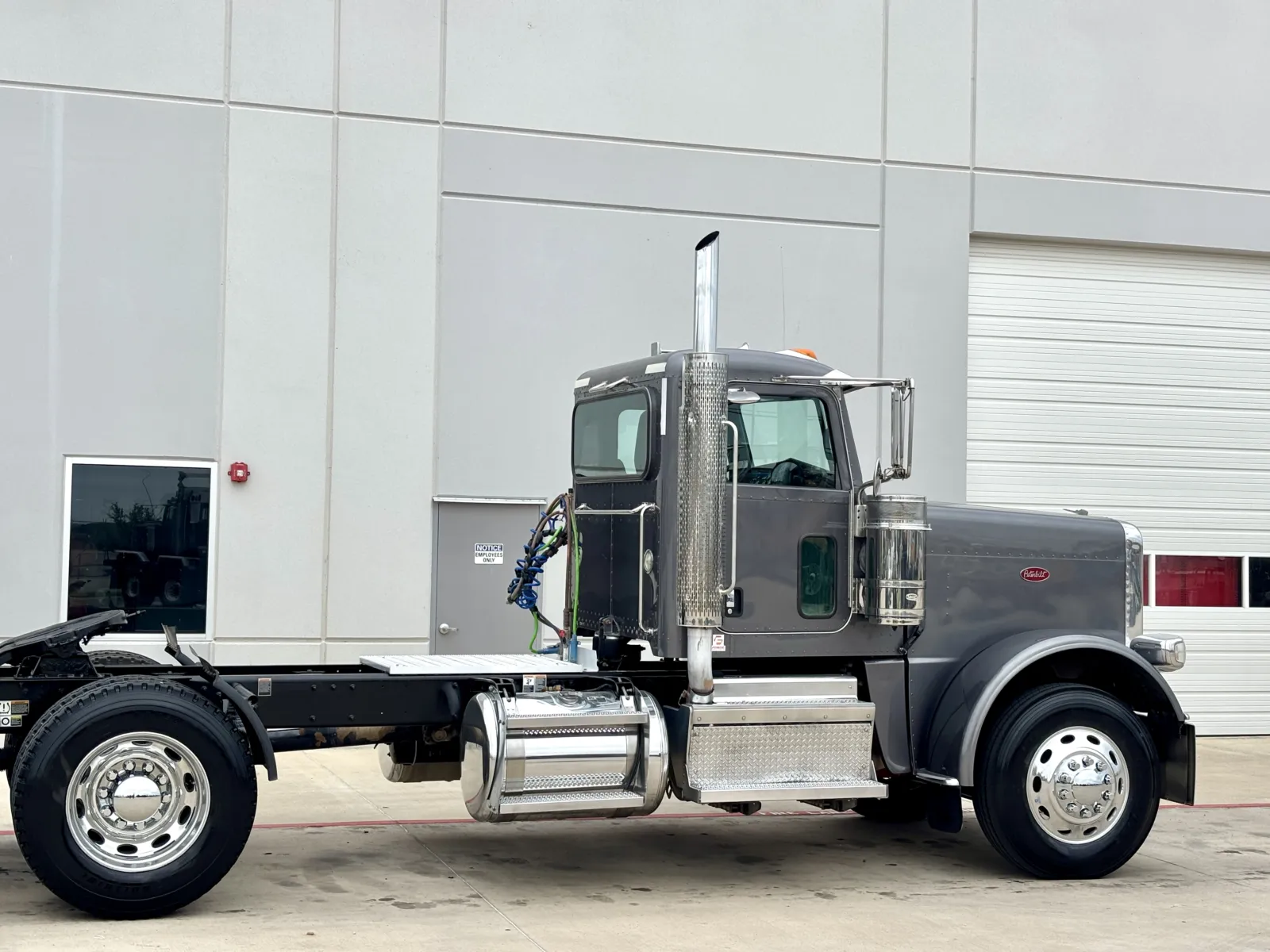 2022 Peterbilt 389 — photo 7