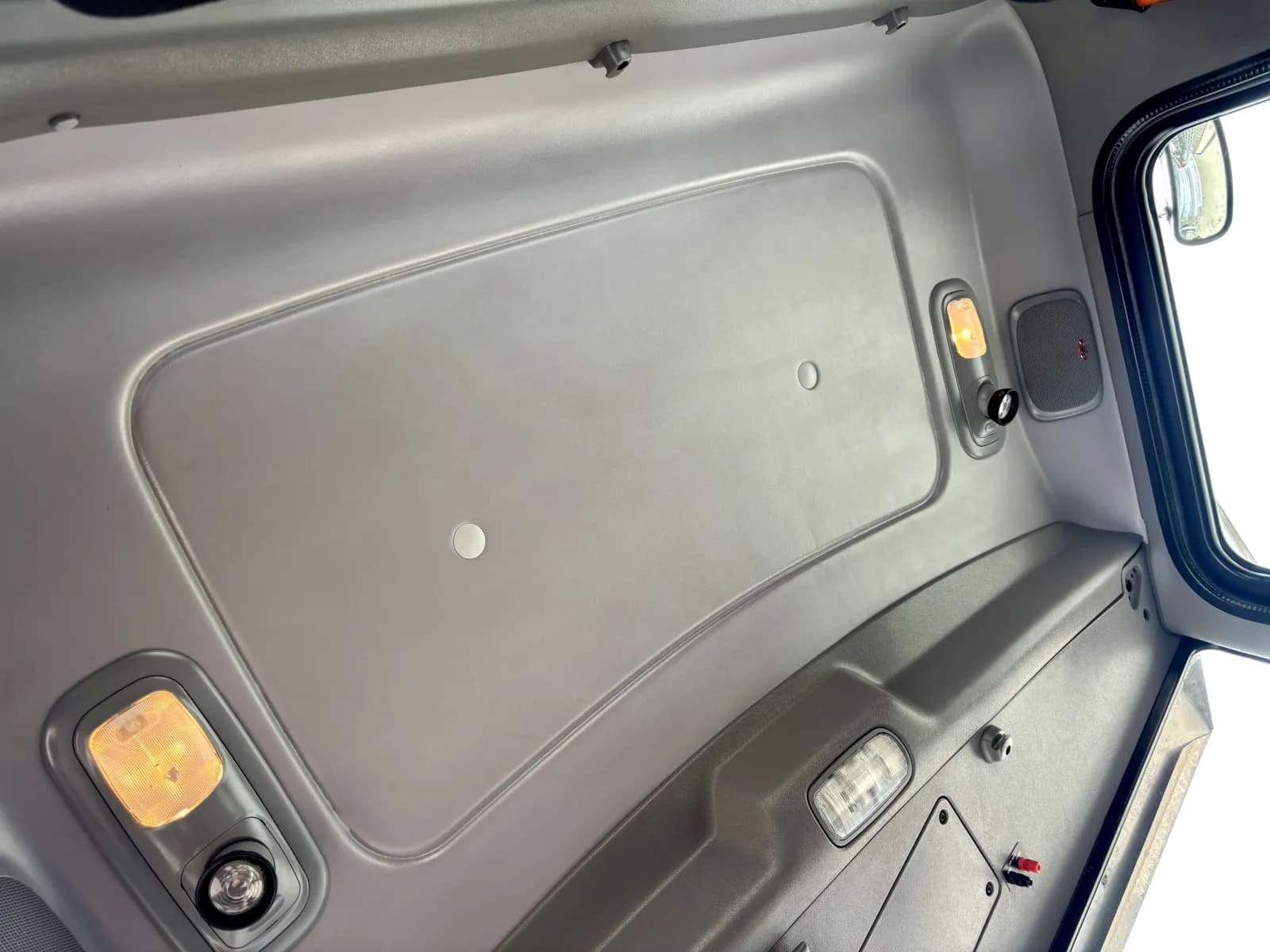 2022 Peterbilt 389 — photo 21