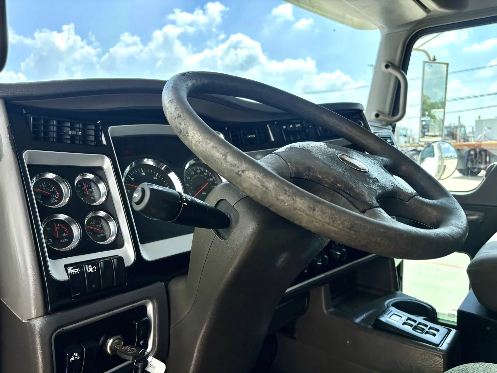 2008 Kenworth T800 — photo 15