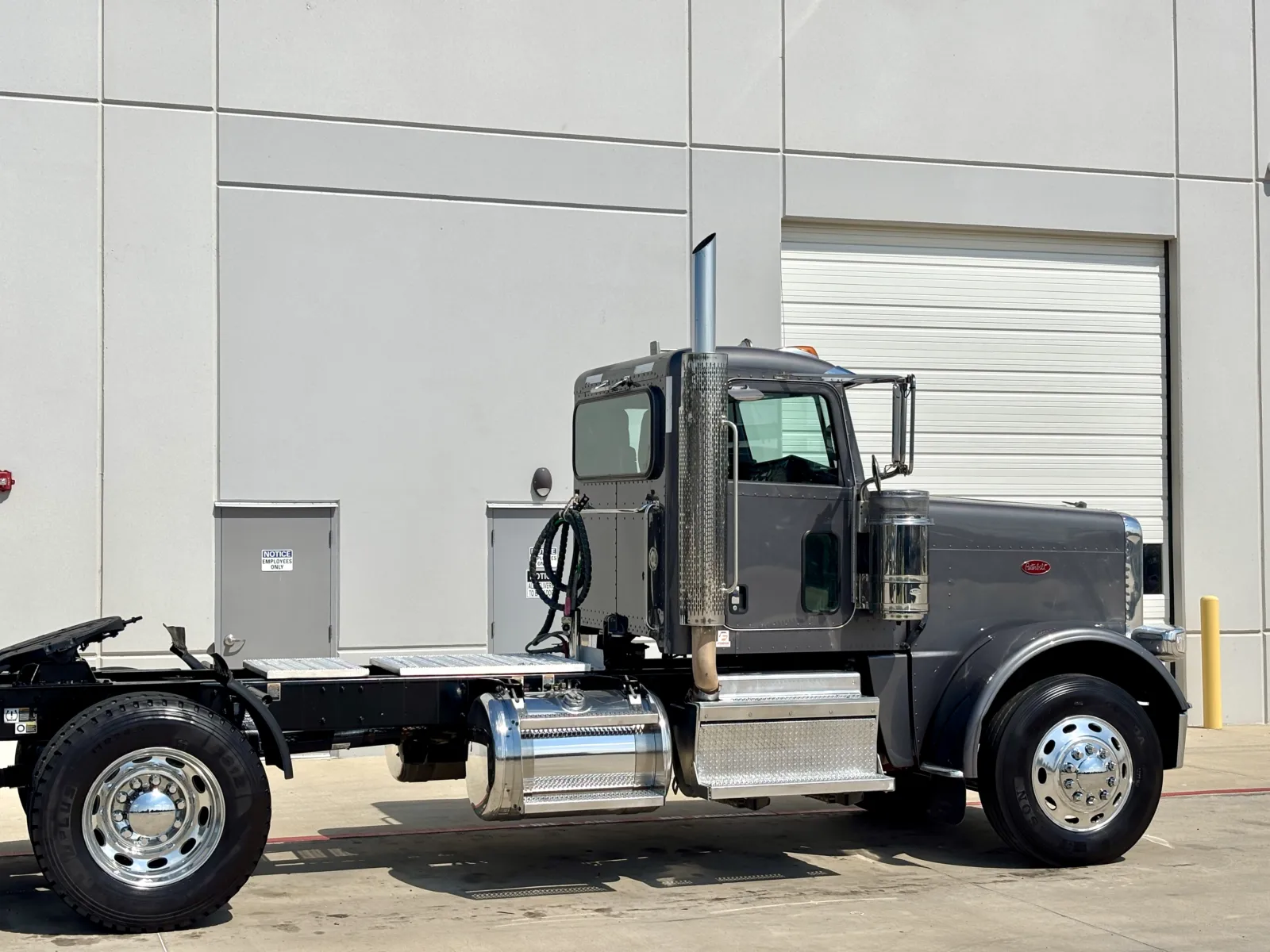 2022 Peterbilt 389 — photo 7