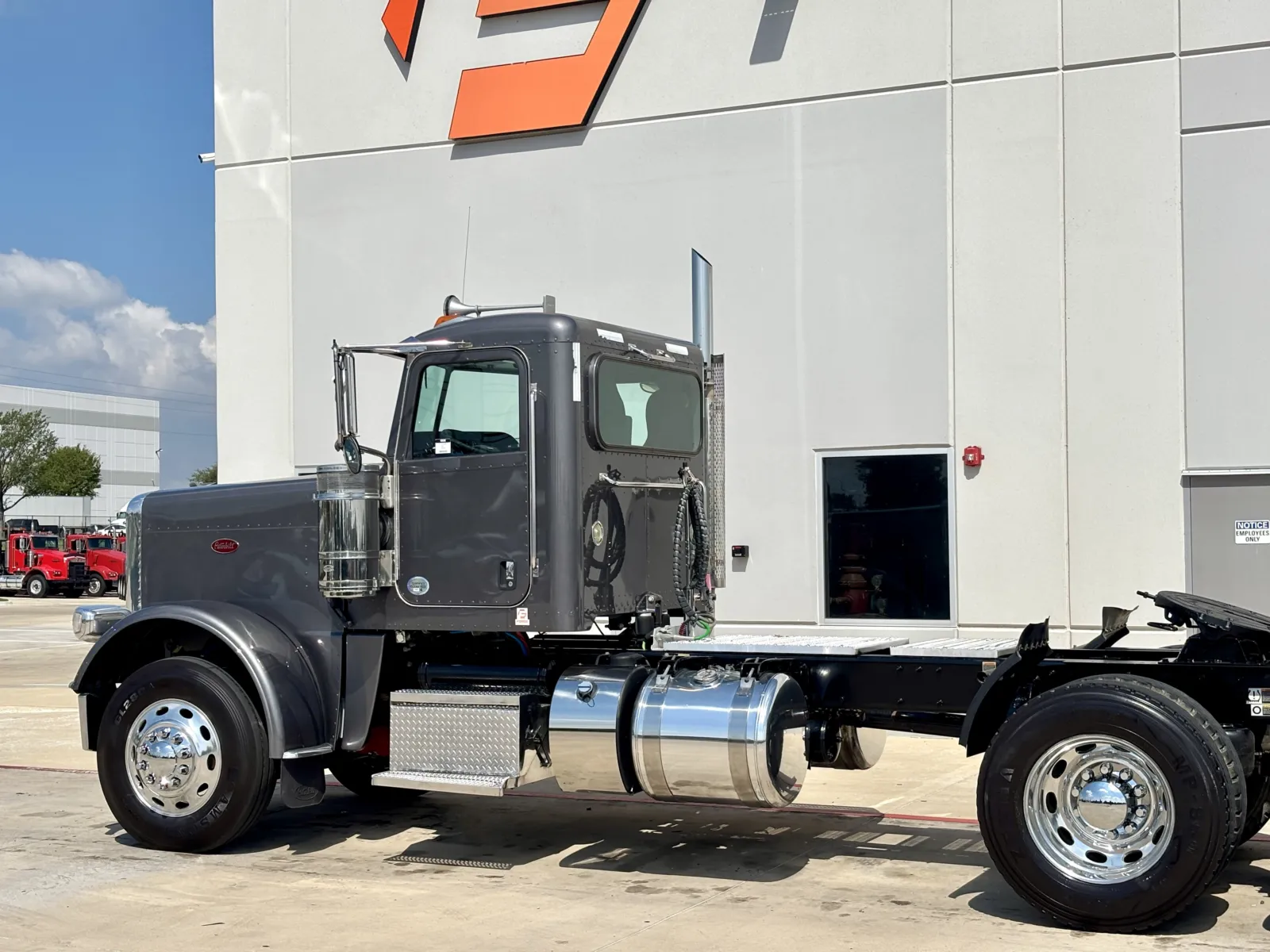2022 Peterbilt 389 — photo 8