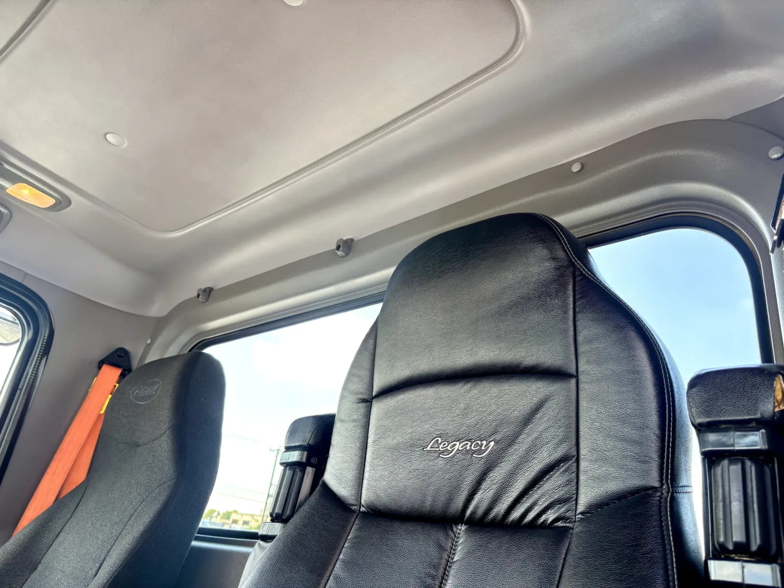 2022 Peterbilt 389 — photo 20