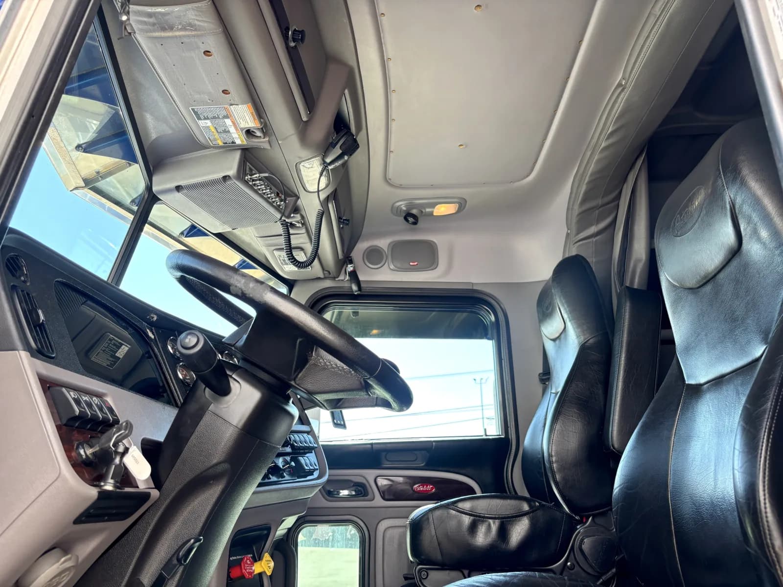 2024 Peterbilt 389 — photo 14