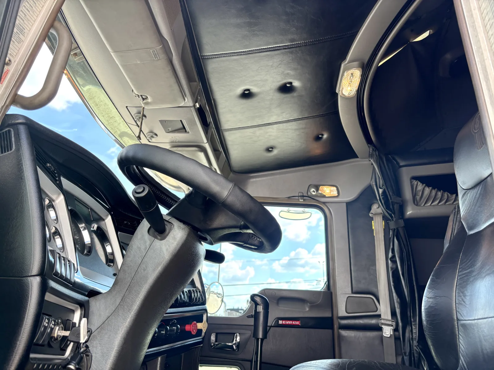 2013 Kenworth T800 — photo 14