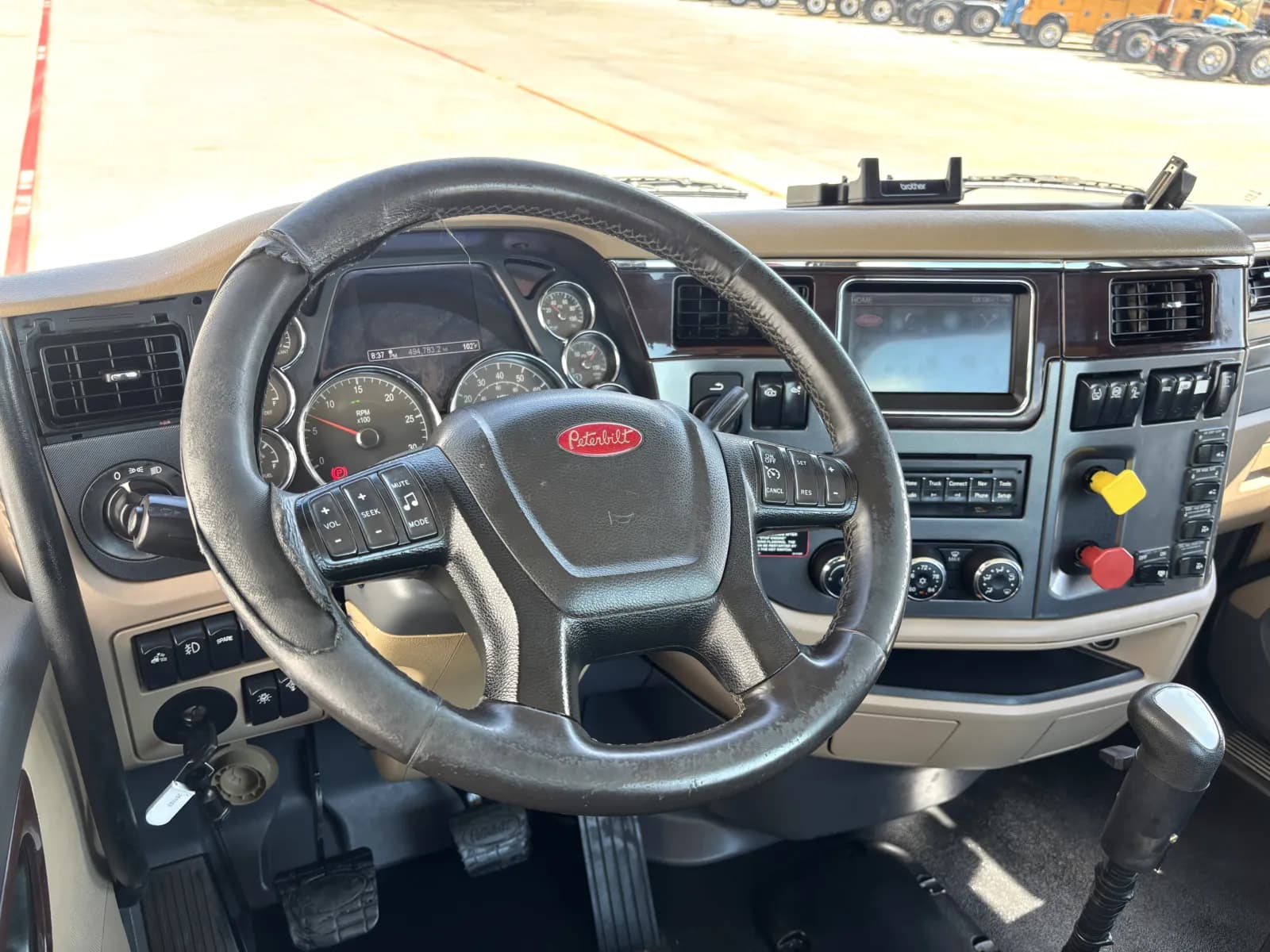 2014 Peterbilt 567 — photo 15