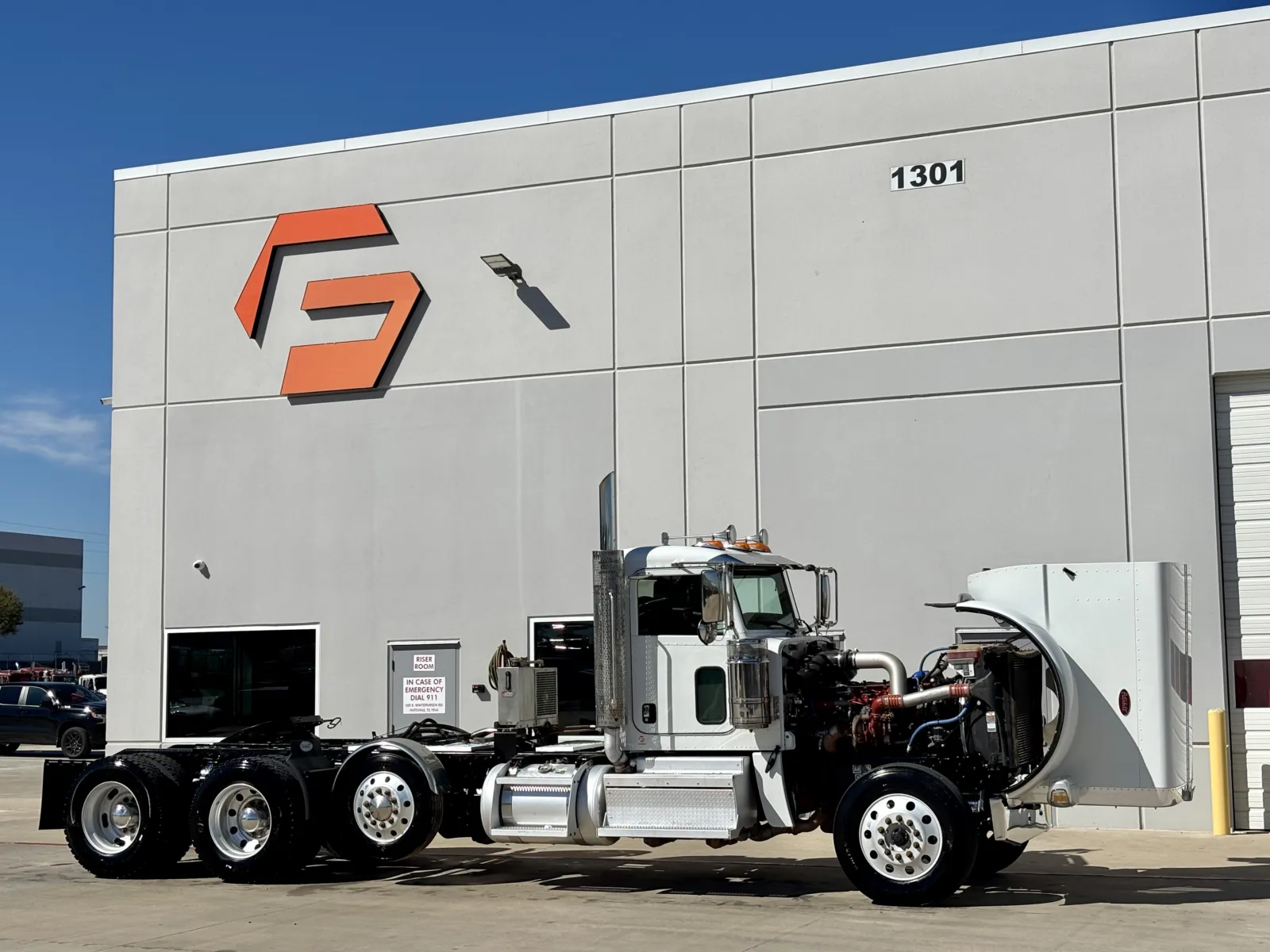 2020 Peterbilt 389 — photo 9