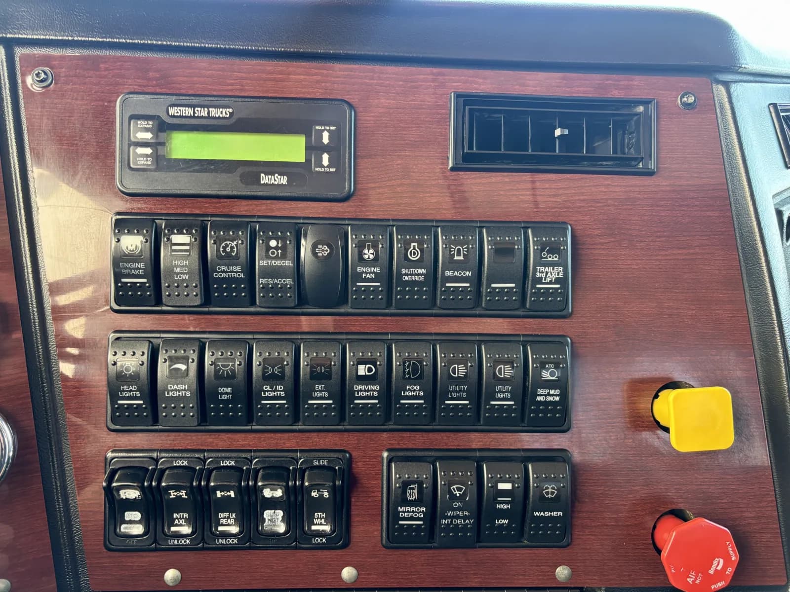 2019 Western Star 4900 — photo 18