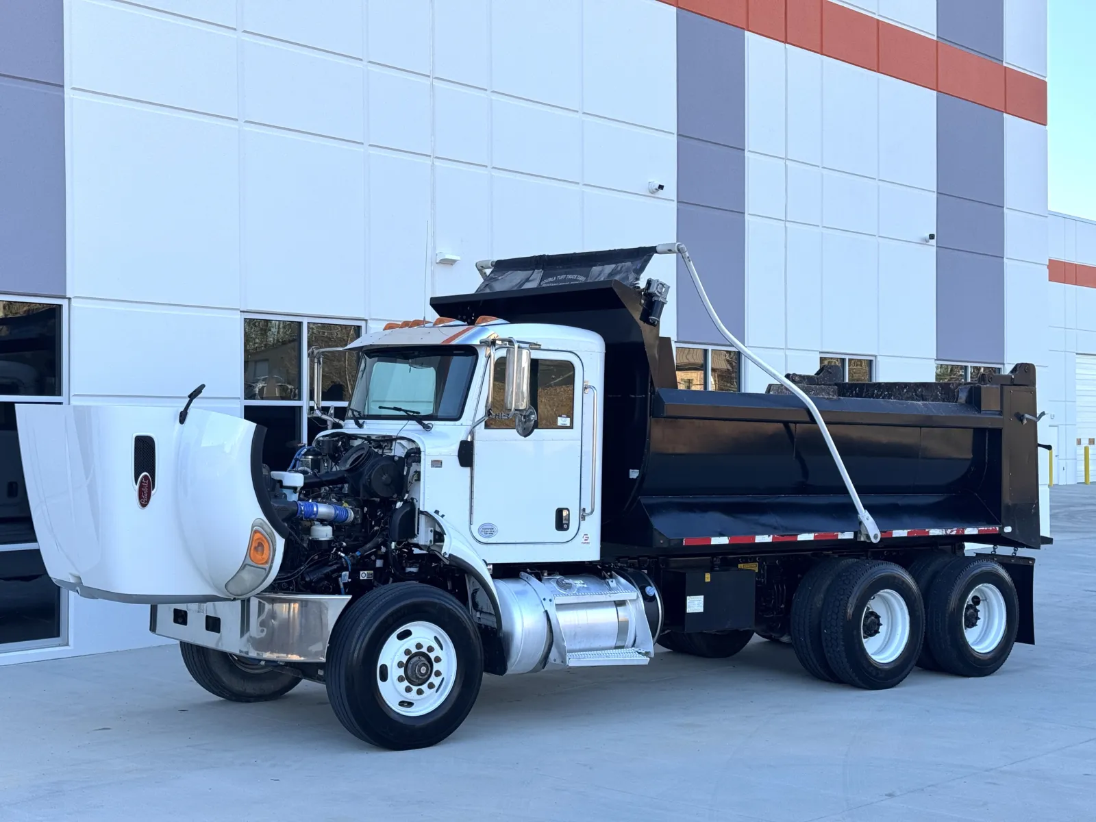 2018 Peterbilt 348 — photo 11