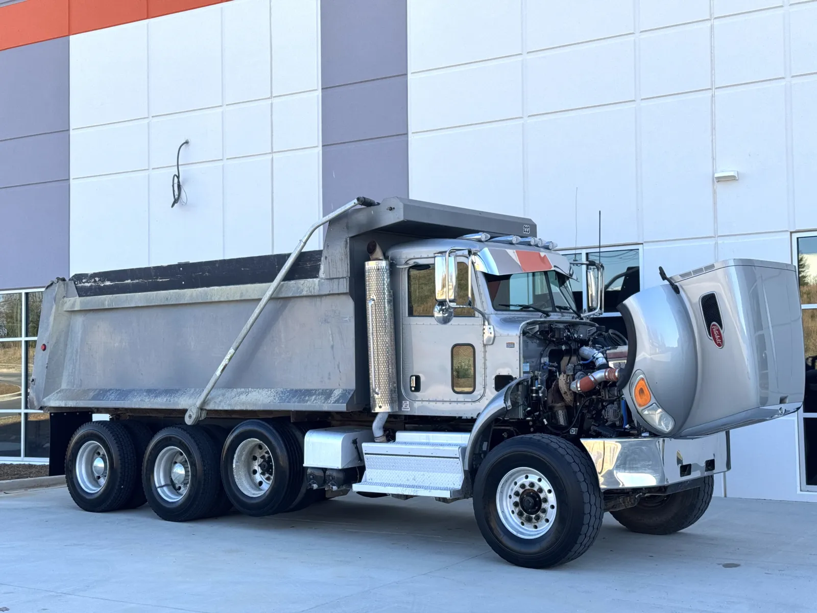 2021 Peterbilt 348 — photo 10