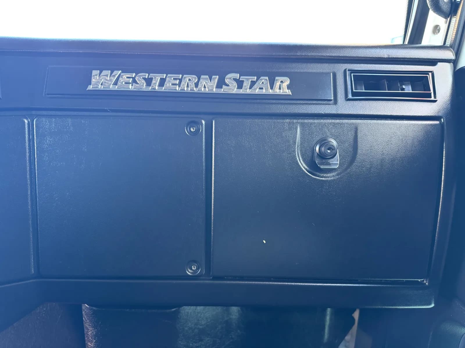 2018 Western Star 4900 — photo 19