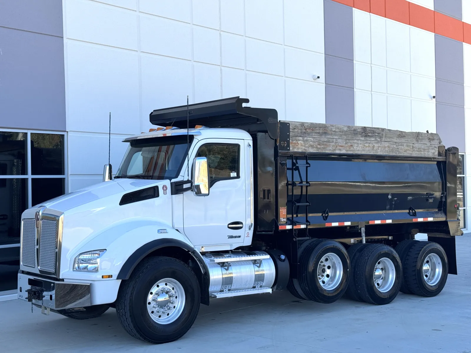 2023 Kenworth T880 — photo 3