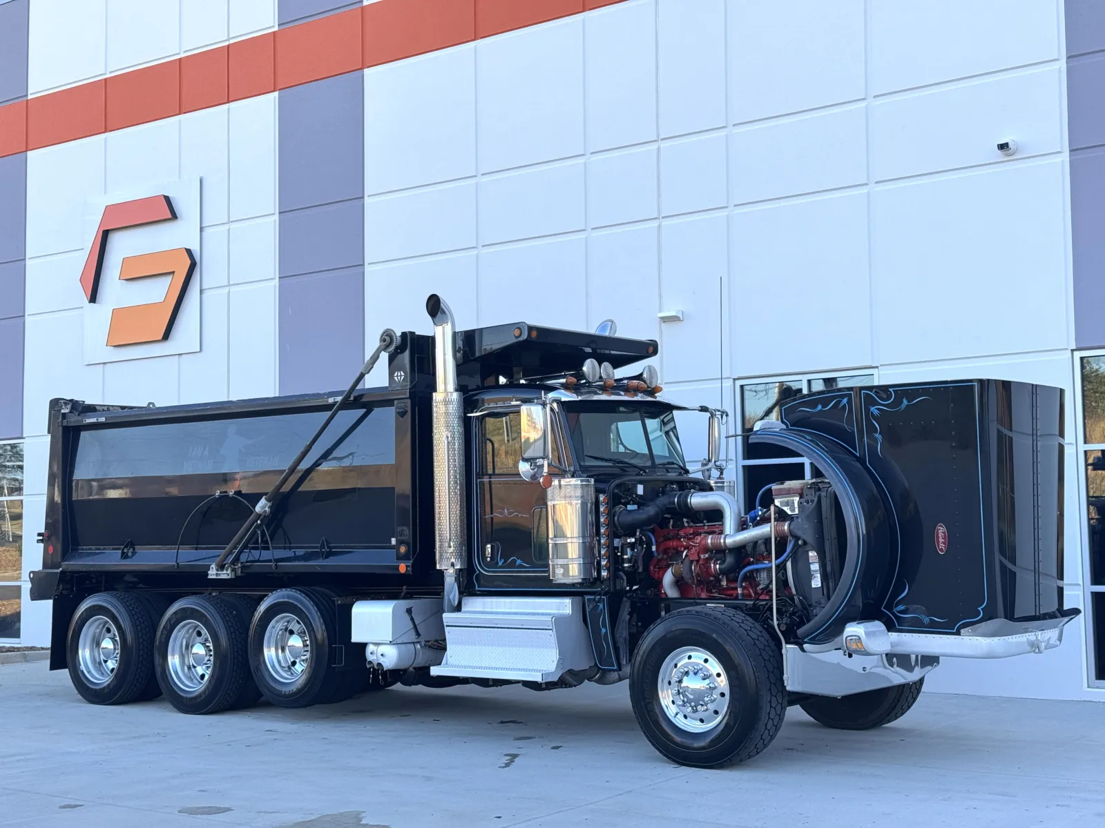 2022 Peterbilt 389 — photo 10