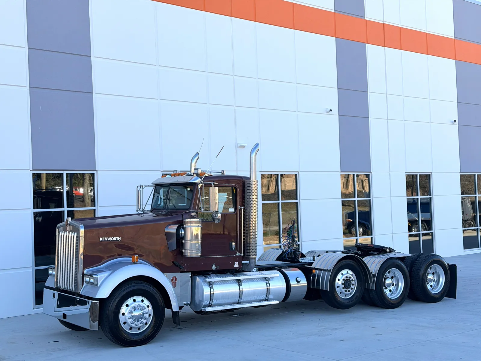 2011 Kenworth W900 — photo 2