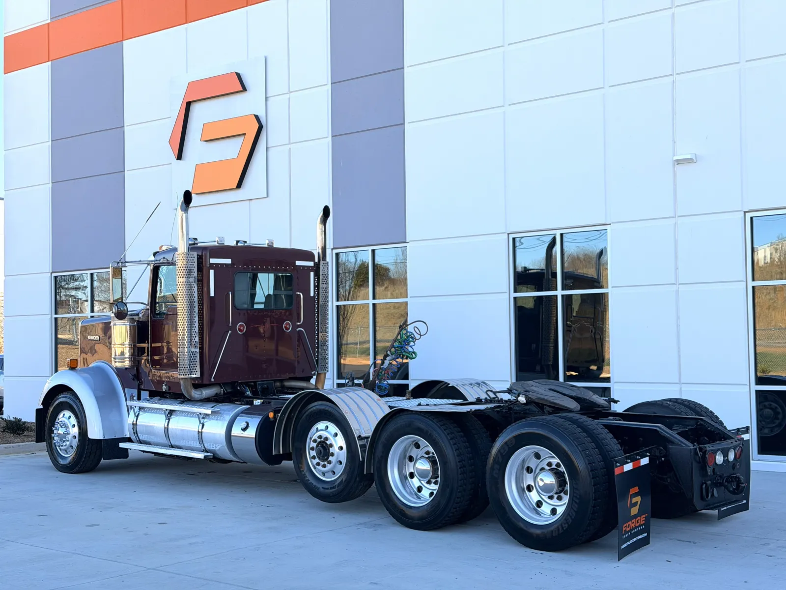 2011 Kenworth W900 — photo 6