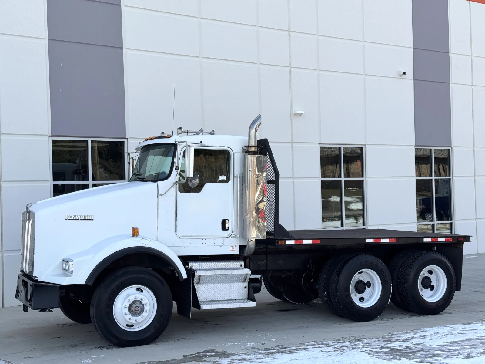 2004 Kenworth T800 — photo 2