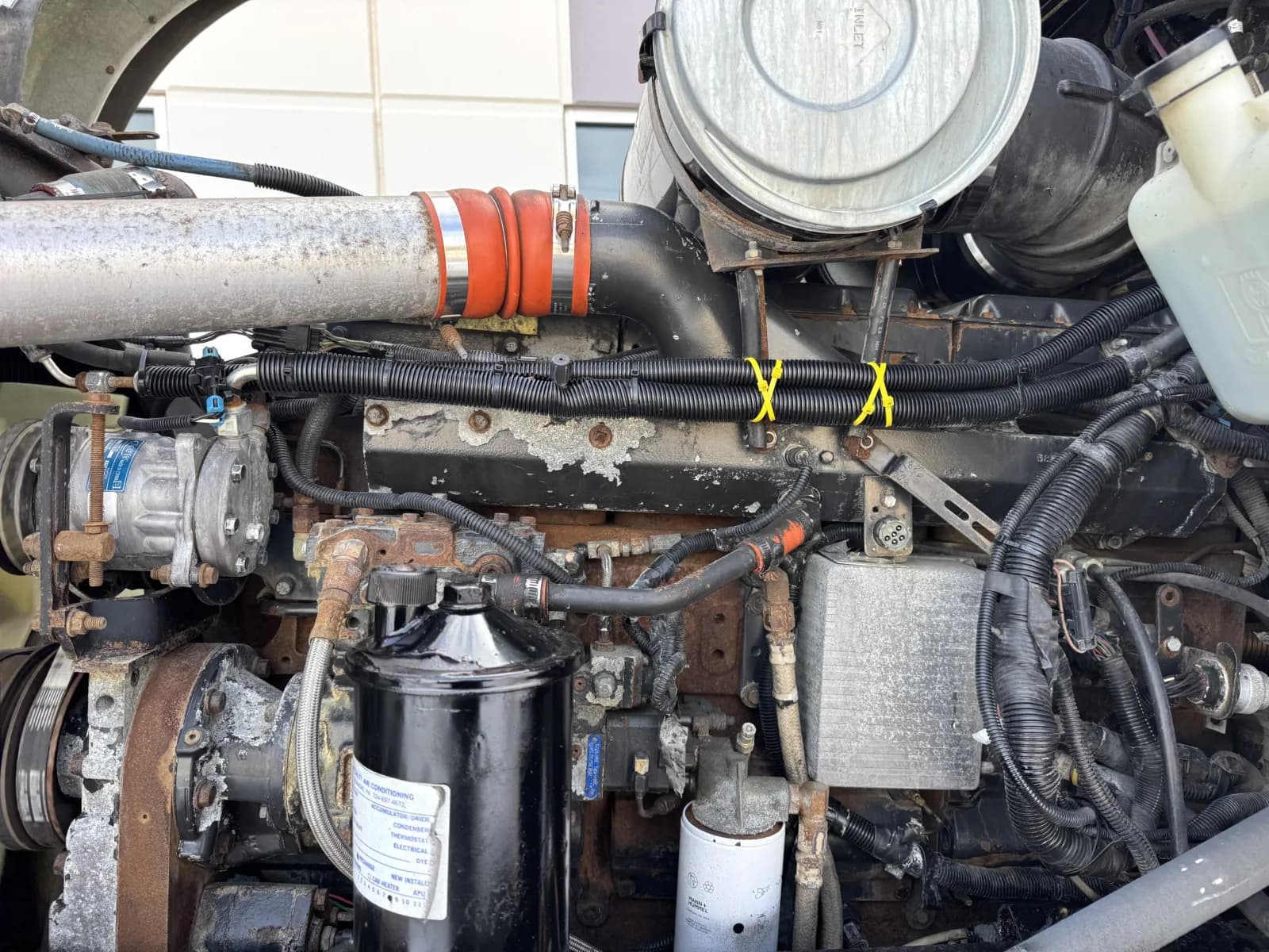 2004 Kenworth T800 — photo 12