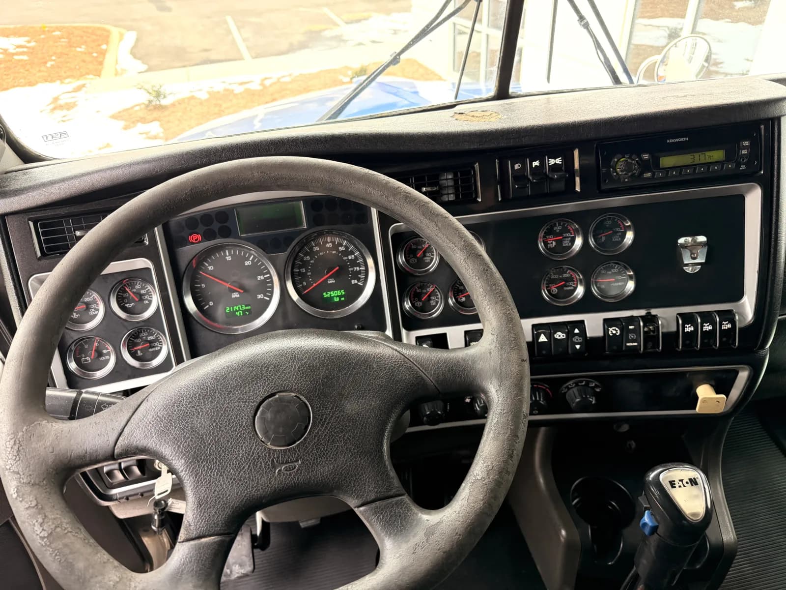 2011 Kenworth T800 — photo 17