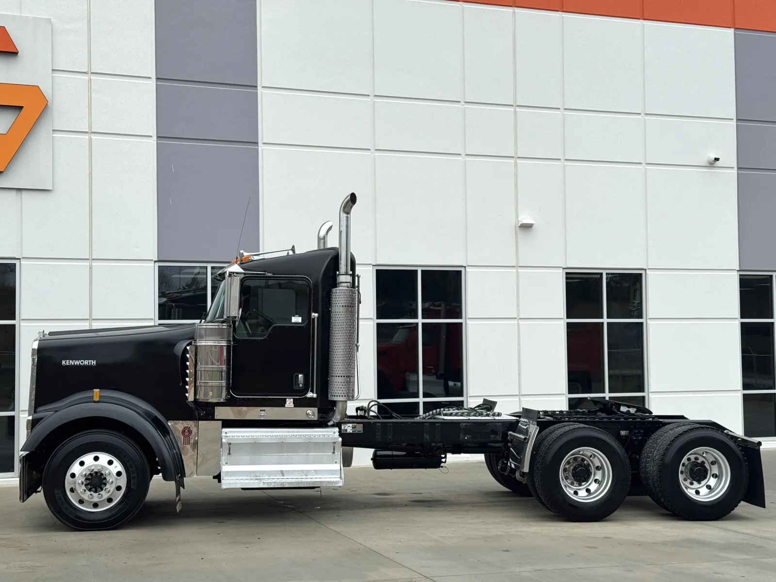 2023 Kenworth W900 — photo 4
