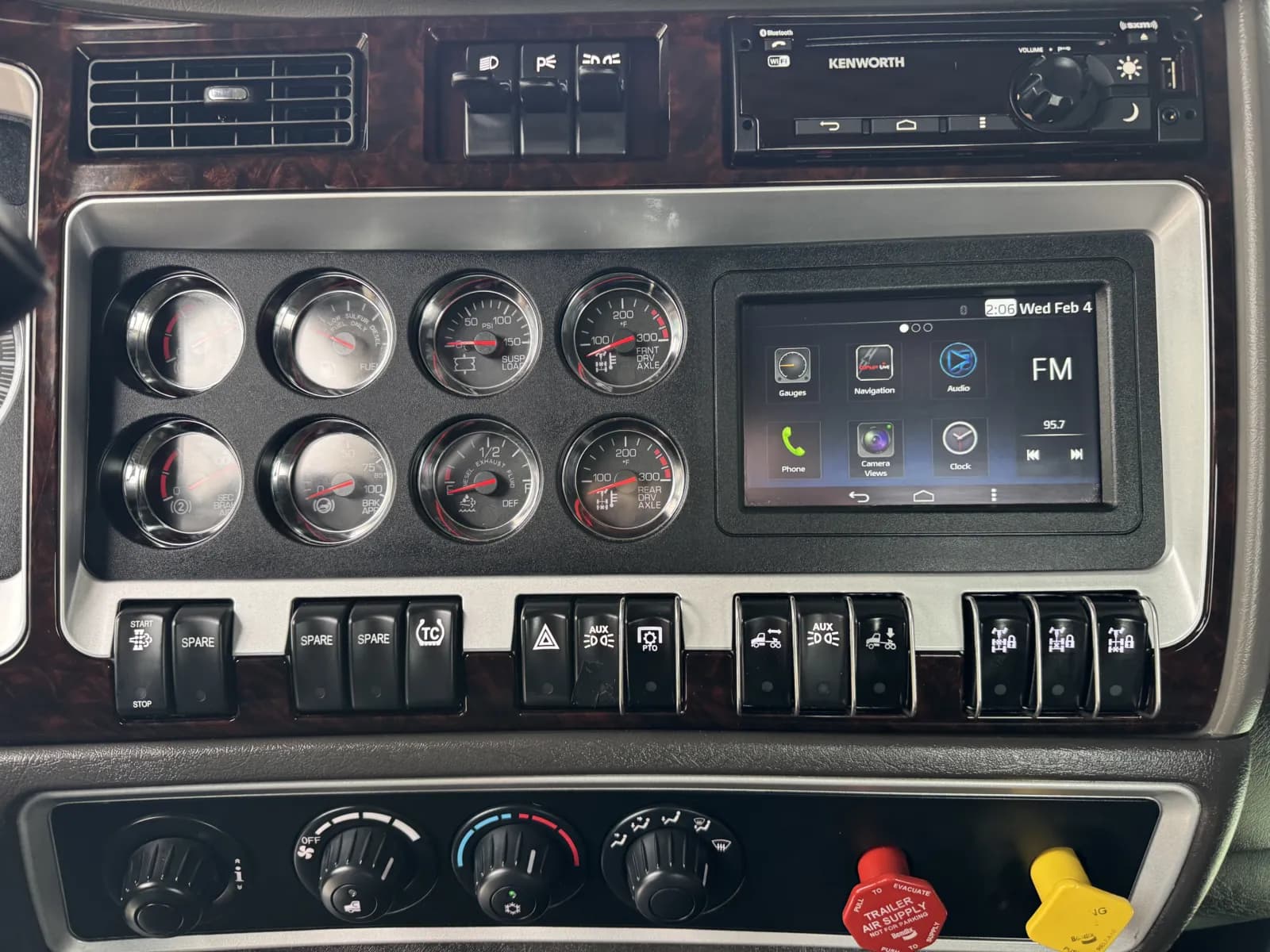 2023 Kenworth W900 — photo 18