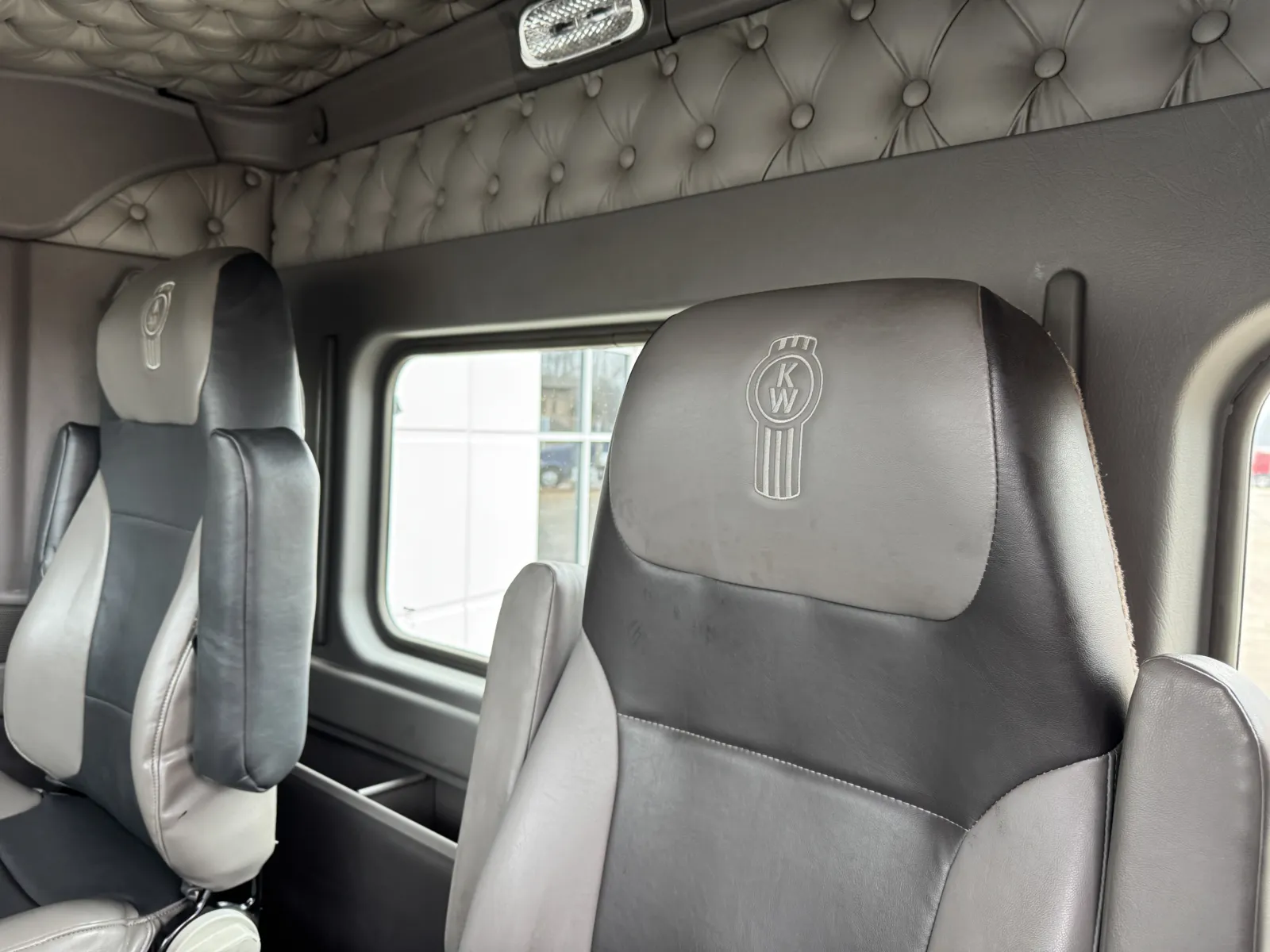 2023 Kenworth W900 — photo 20