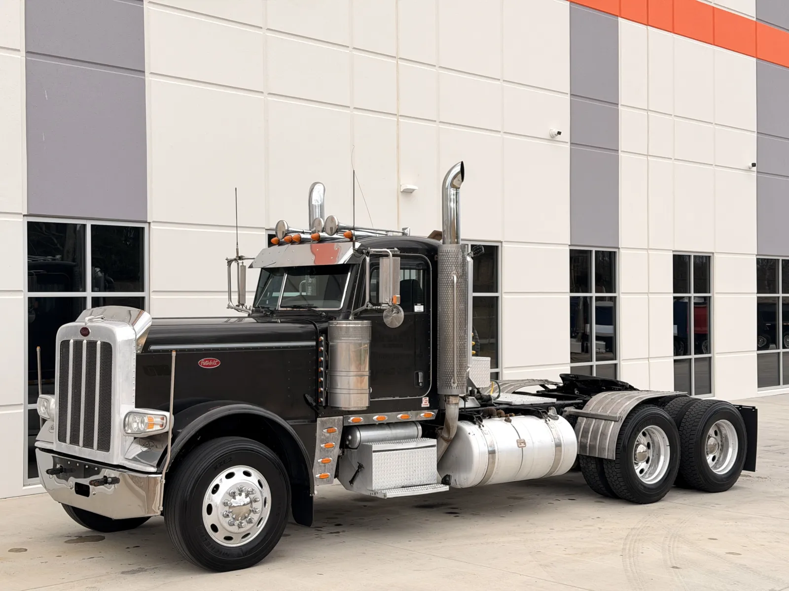 2012 Peterbilt 389 — photo 2