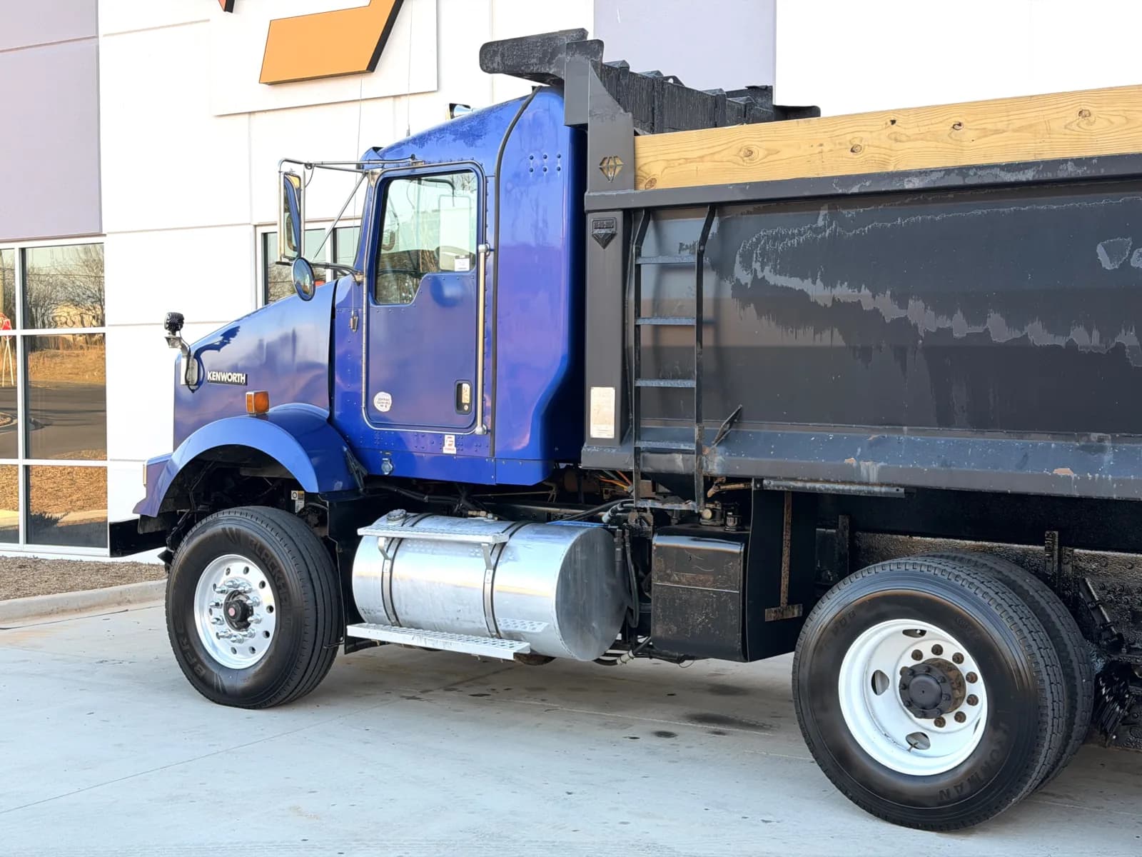 2011 Kenworth T800 — photo 9