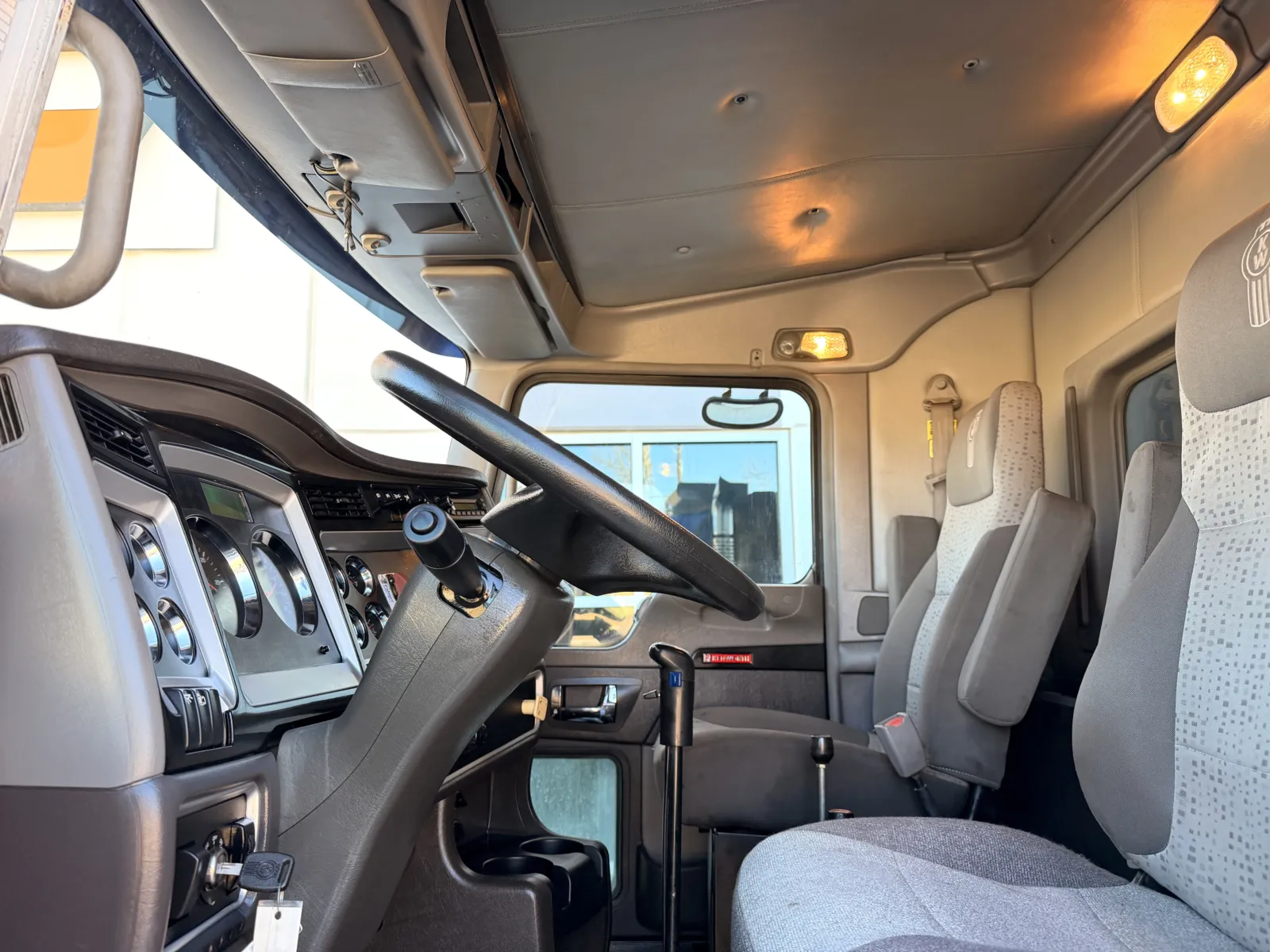 2011 Kenworth T800 — photo 15