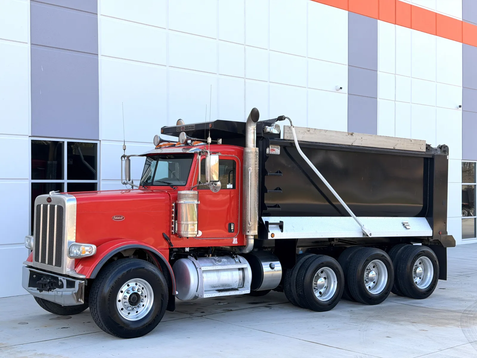 2021 Peterbilt 389 — photo 3
