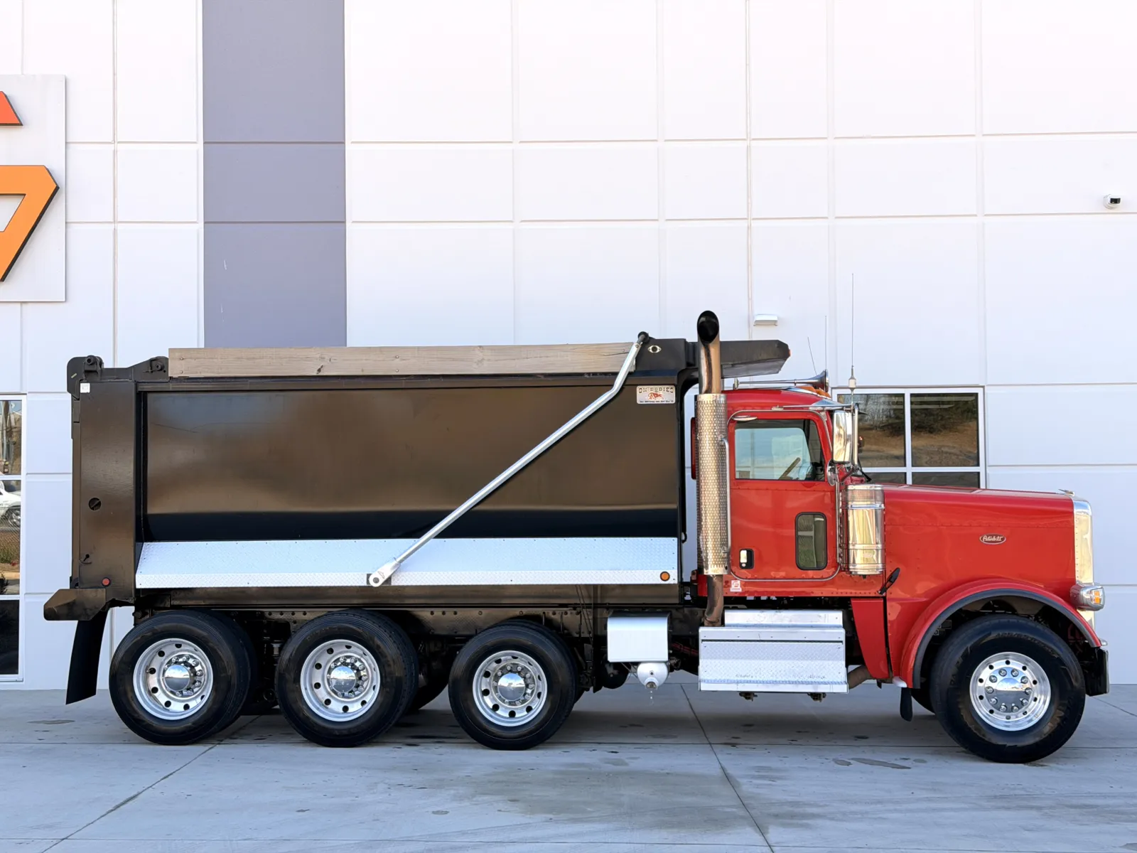 2021 Peterbilt 389 — photo 4