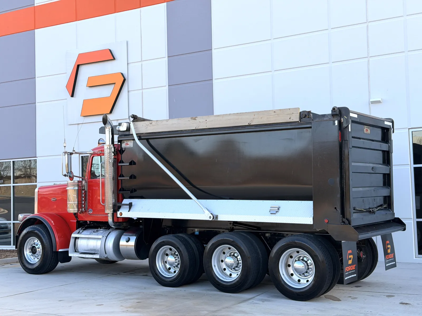 2021 Peterbilt 389 — photo 7