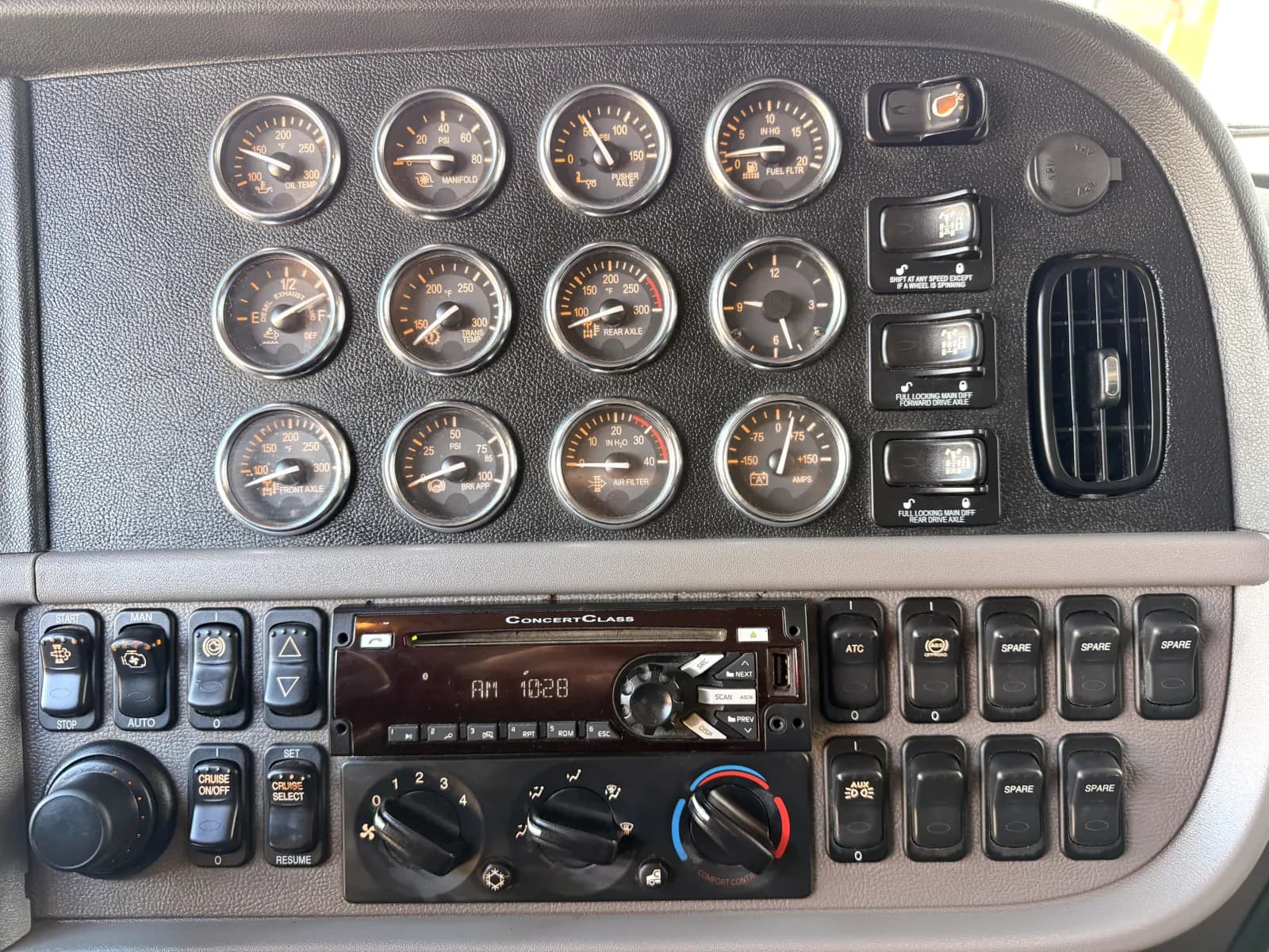 2021 Peterbilt 389 — photo 19