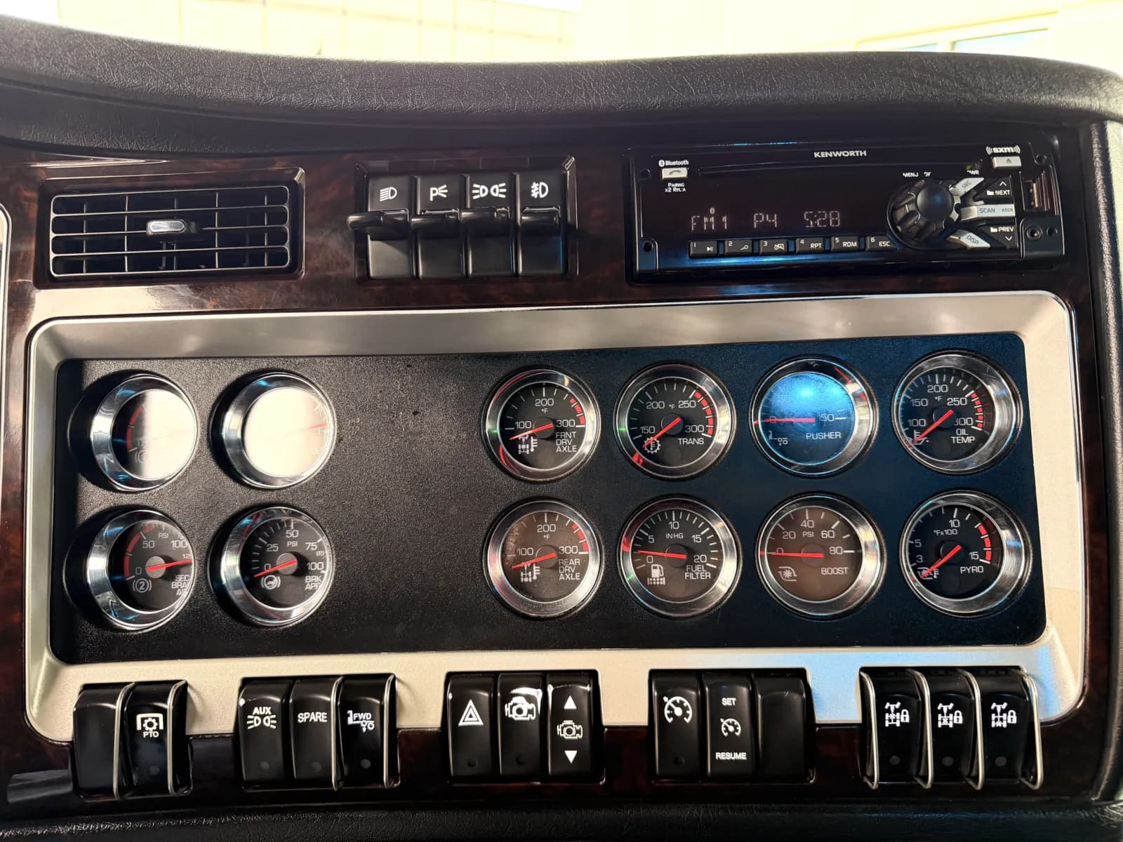 2019 Kenworth W900 — photo 19