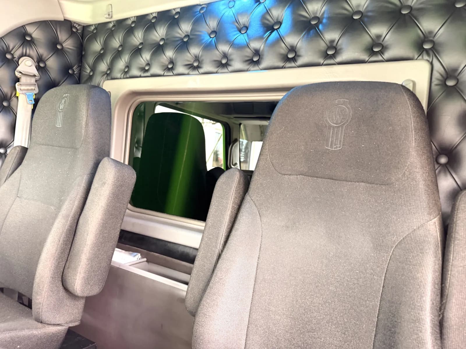 2019 Kenworth W900 — photo 21