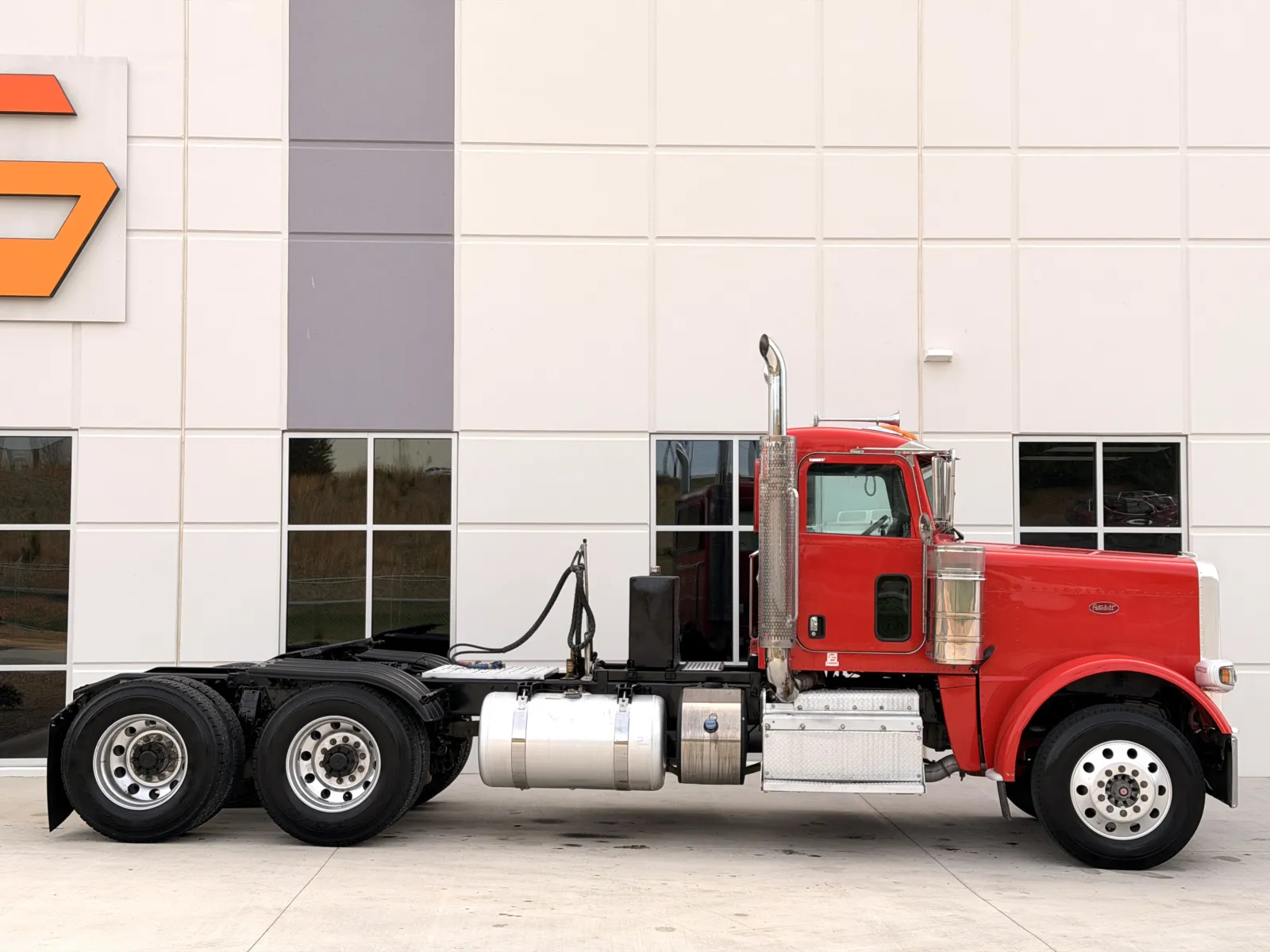 2017 Peterbilt 389 — photo 3
