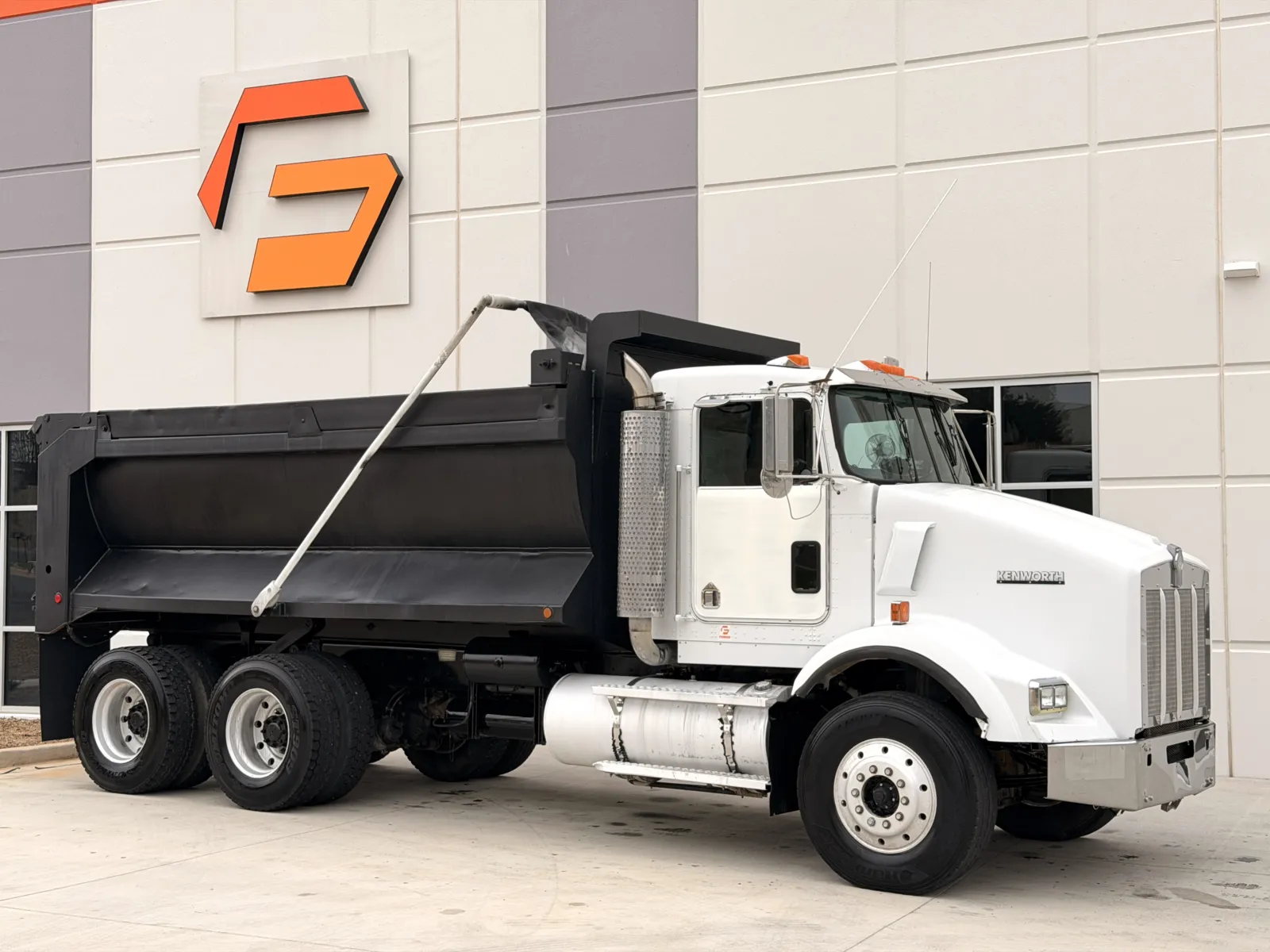 2001 Kenworth T800 — photo 2