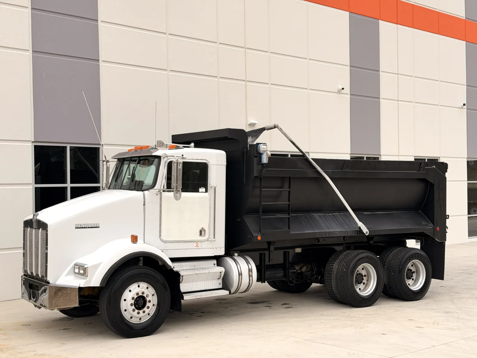 2001 Kenworth T800 — photo 3